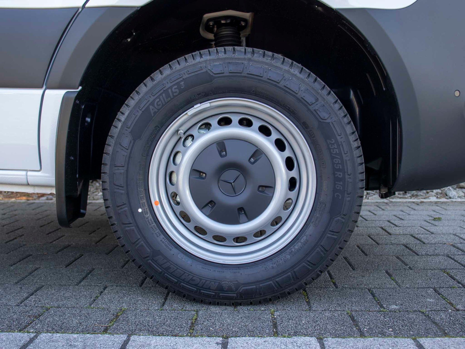 MERCEDES-BENZ Sprinter 317 CDI PRO CH Standard-image-11