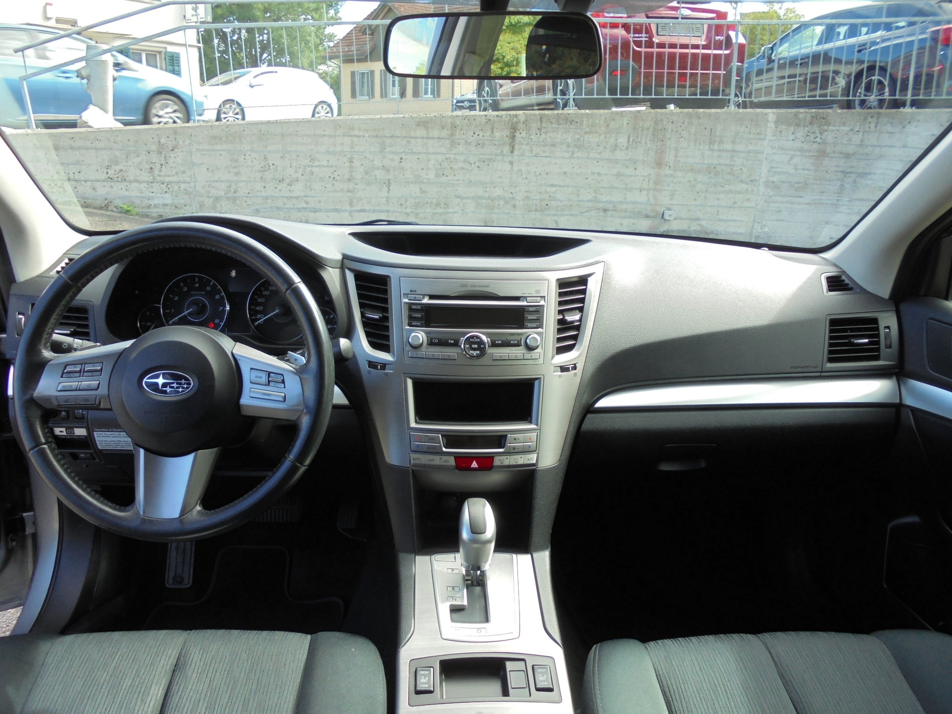 SUBARU Legacy 2.0i Swiss Special AWD Lineartronic-image-10