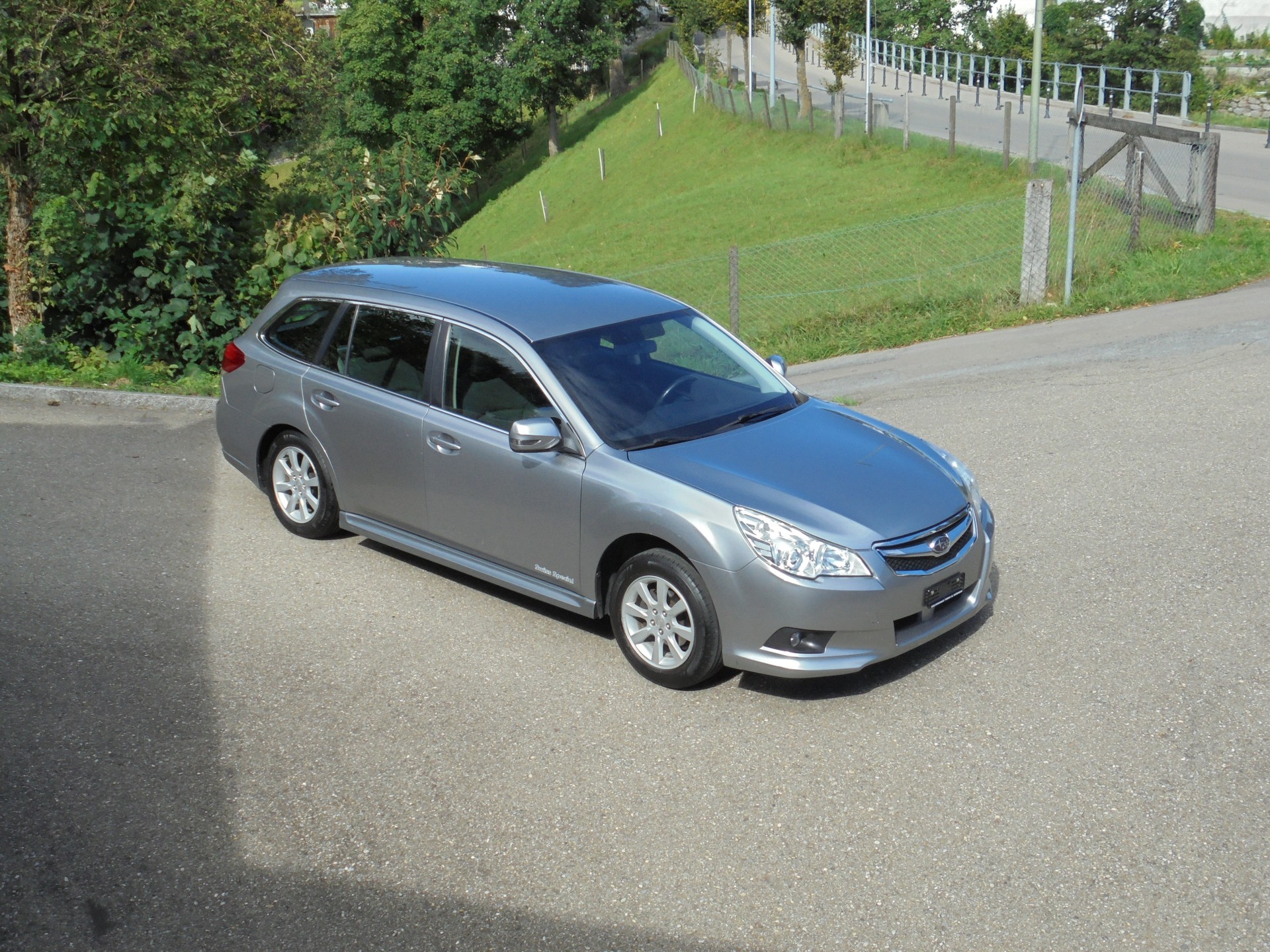 SUBARU Legacy 2.0i Swiss Special AWD Lineartronic-image-18