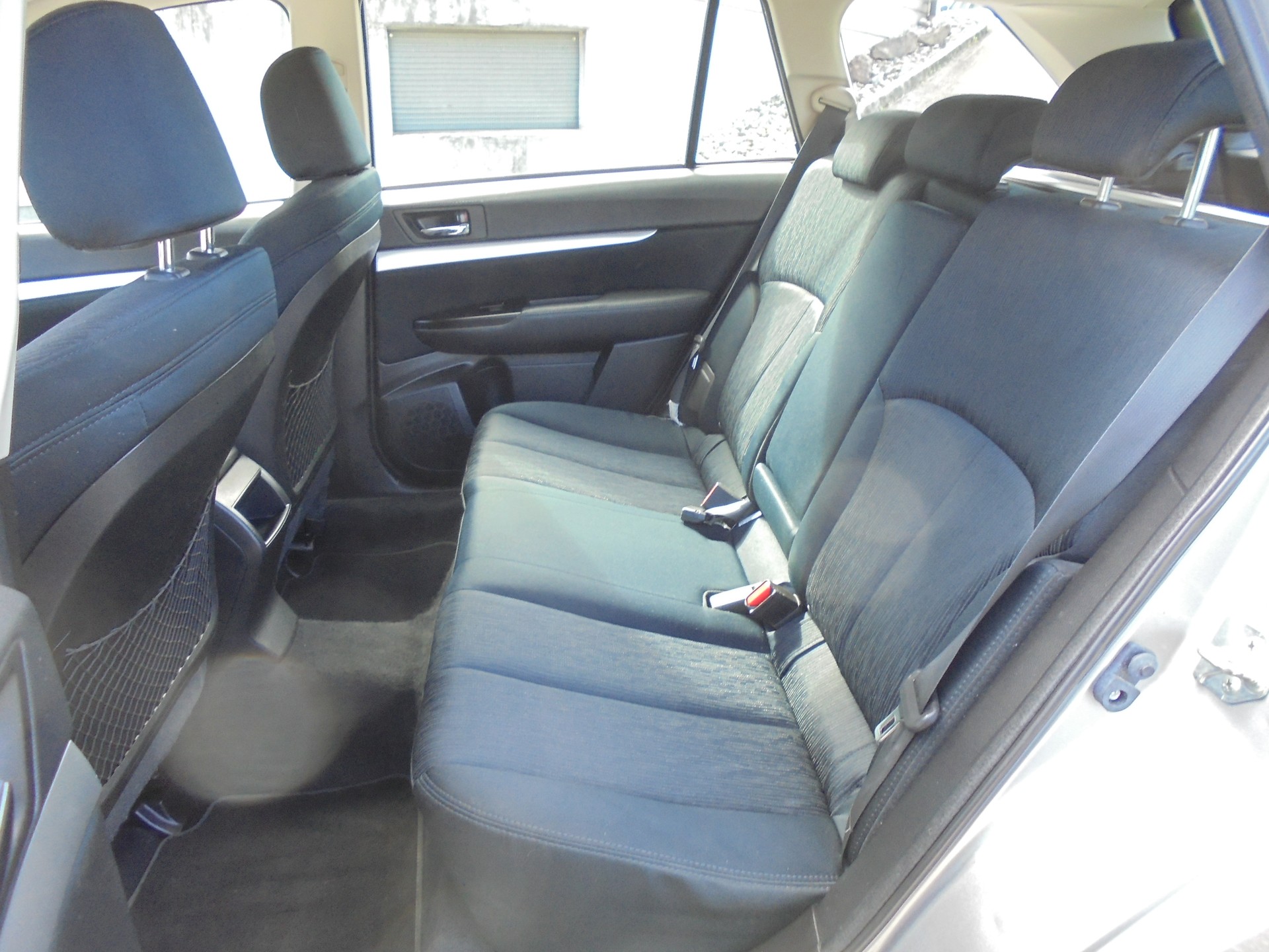 SUBARU Legacy 2.0i Swiss Special AWD Lineartronic-image-9