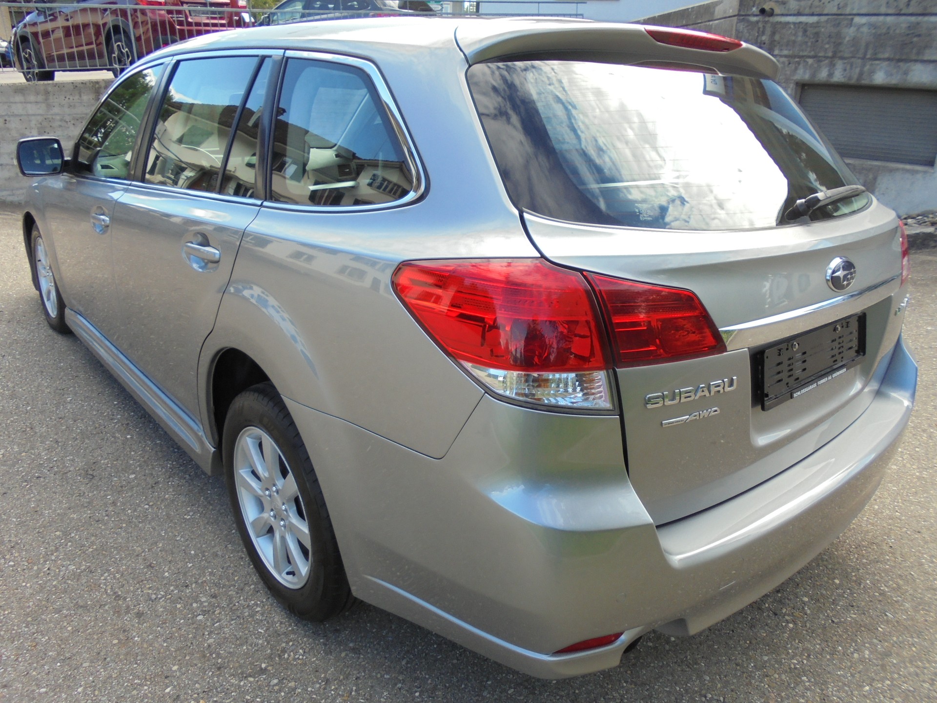 SUBARU Legacy 2.0i Swiss Special AWD Lineartronic-image-7