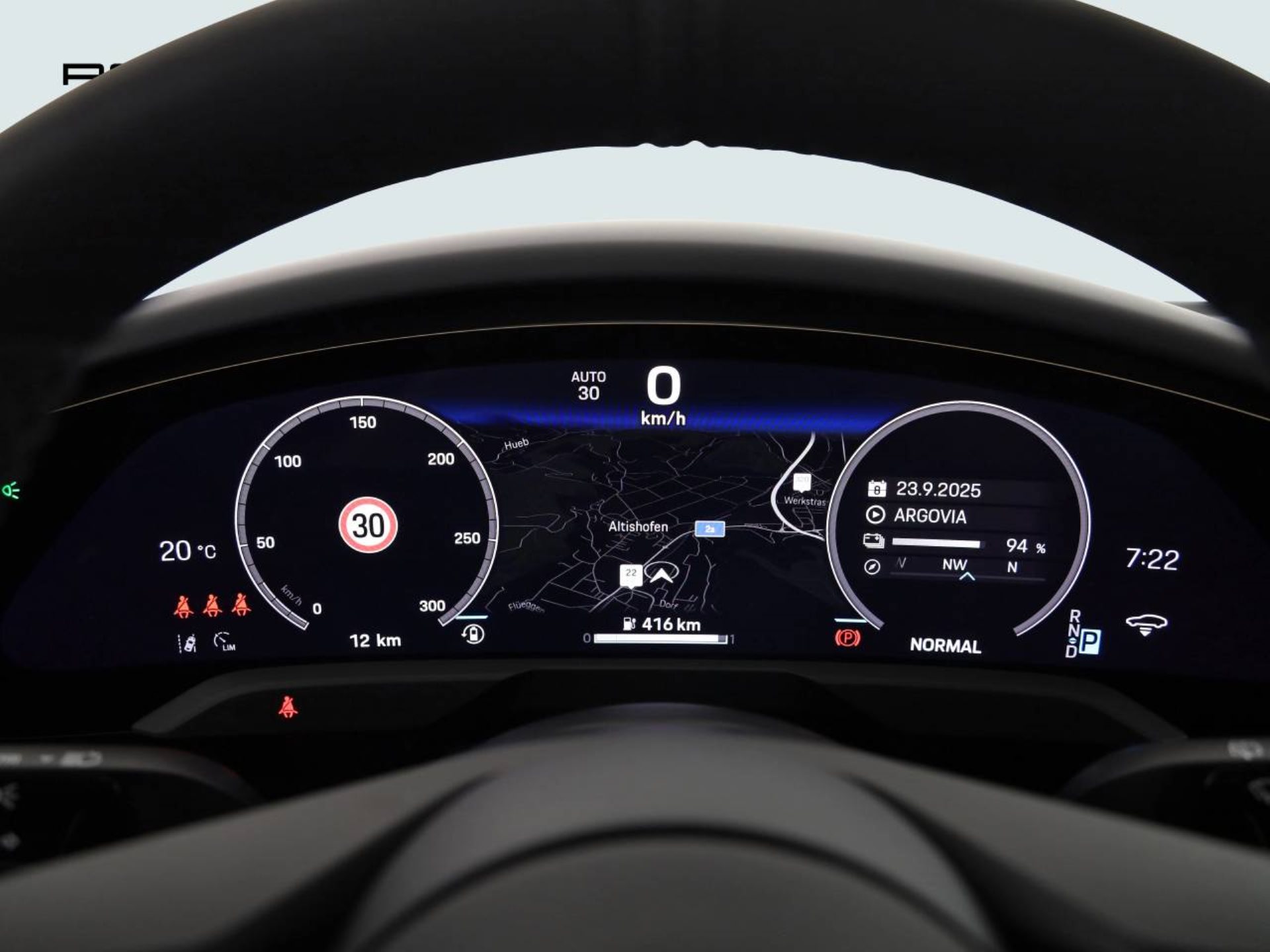 PORSCHE Taycan 4 Cross Turismo-image-15