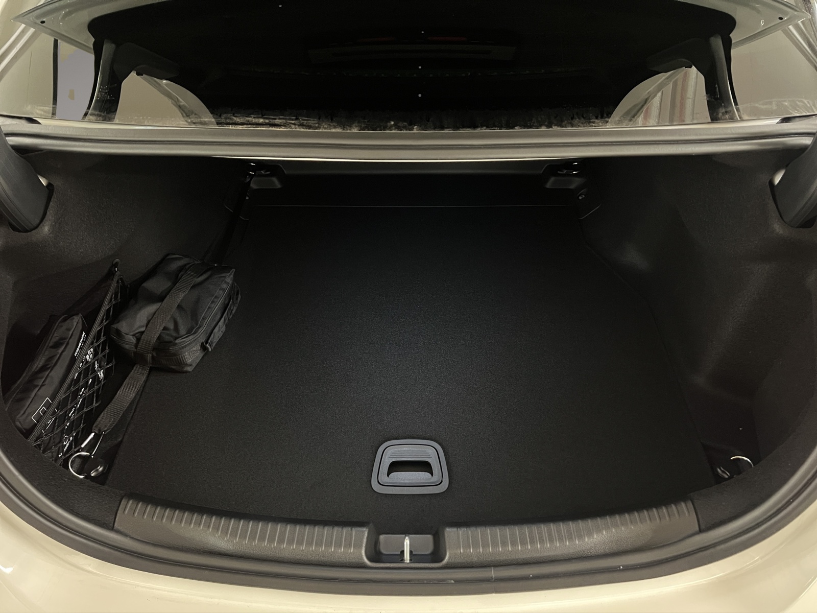 MERCEDES-BENZ C 300 4 Matic-image-14