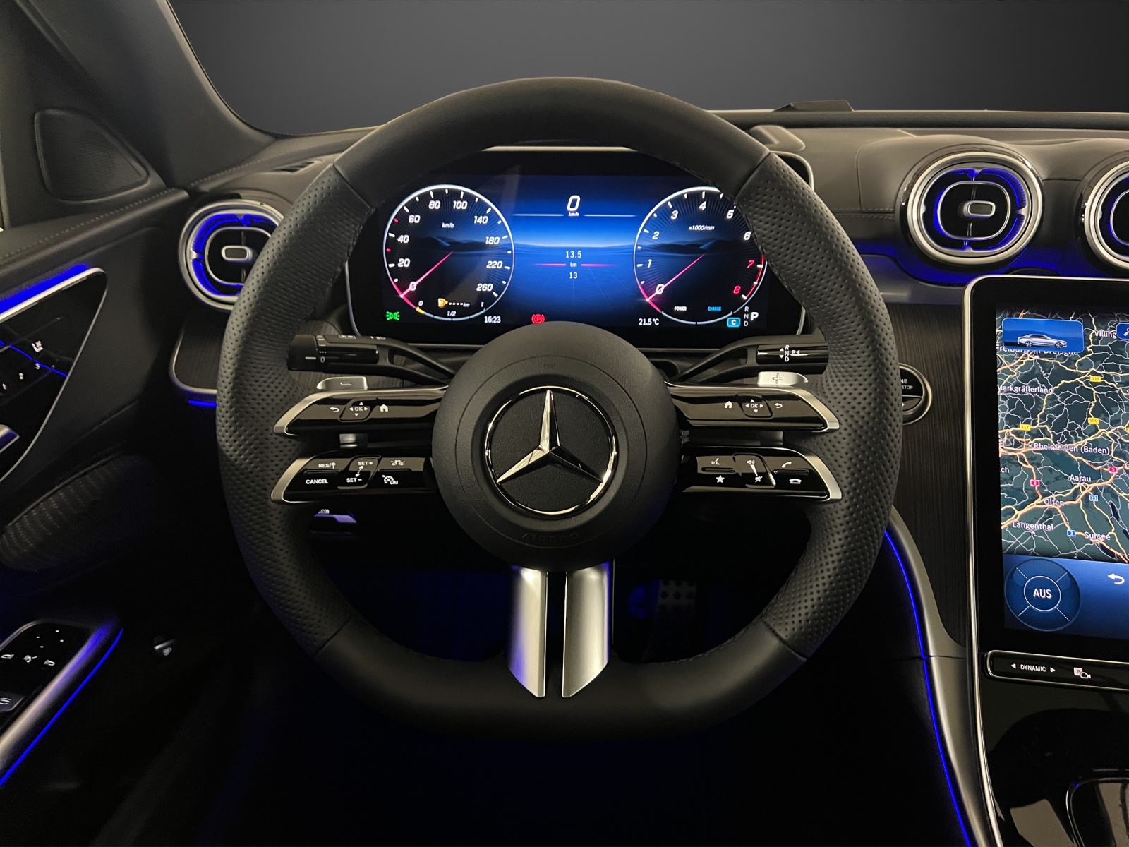 MERCEDES-BENZ C 300 4 Matic-image-10