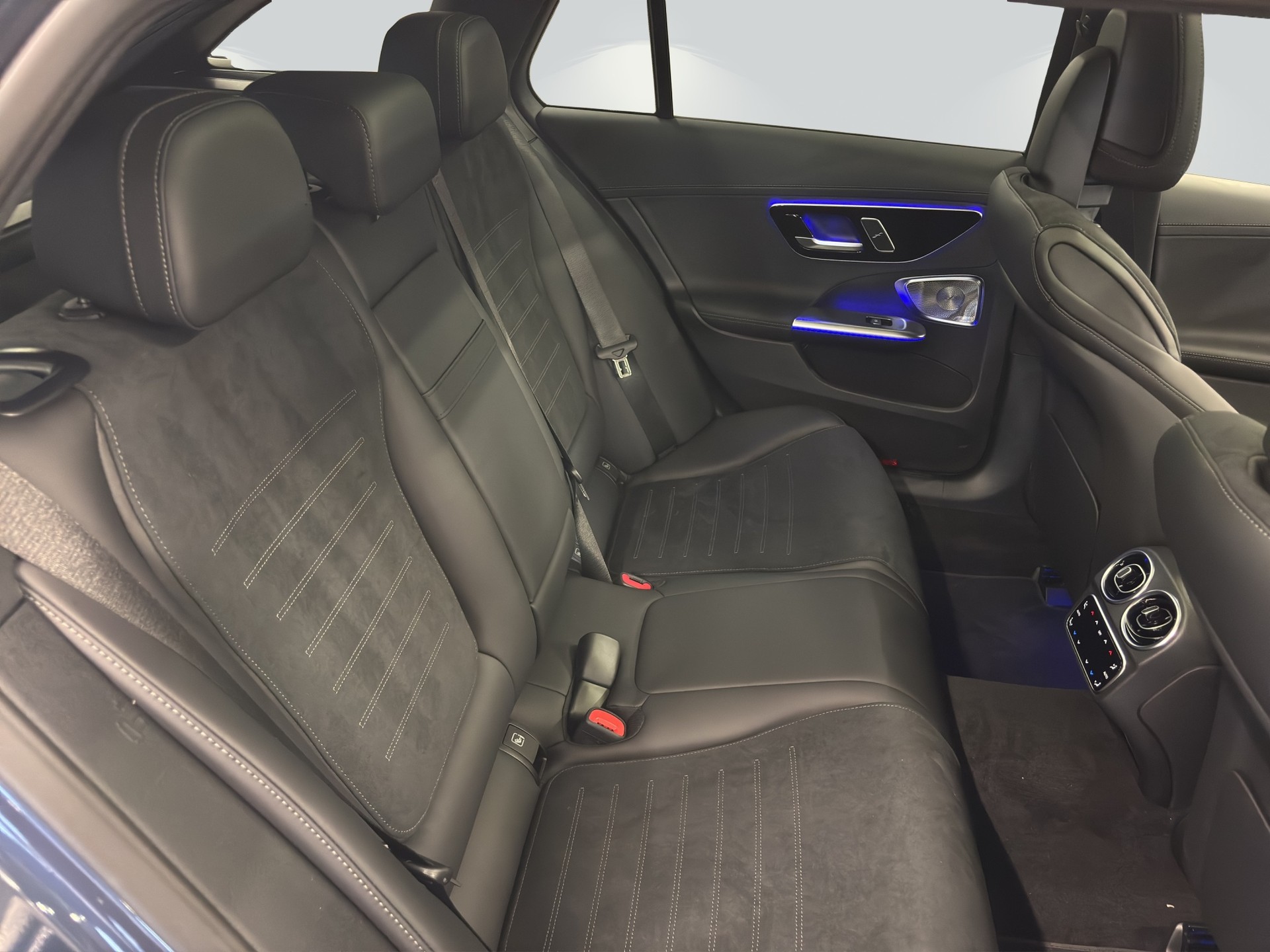 MERCEDES-BENZ C 220 d T 4 Matic Swiss Star-image-11