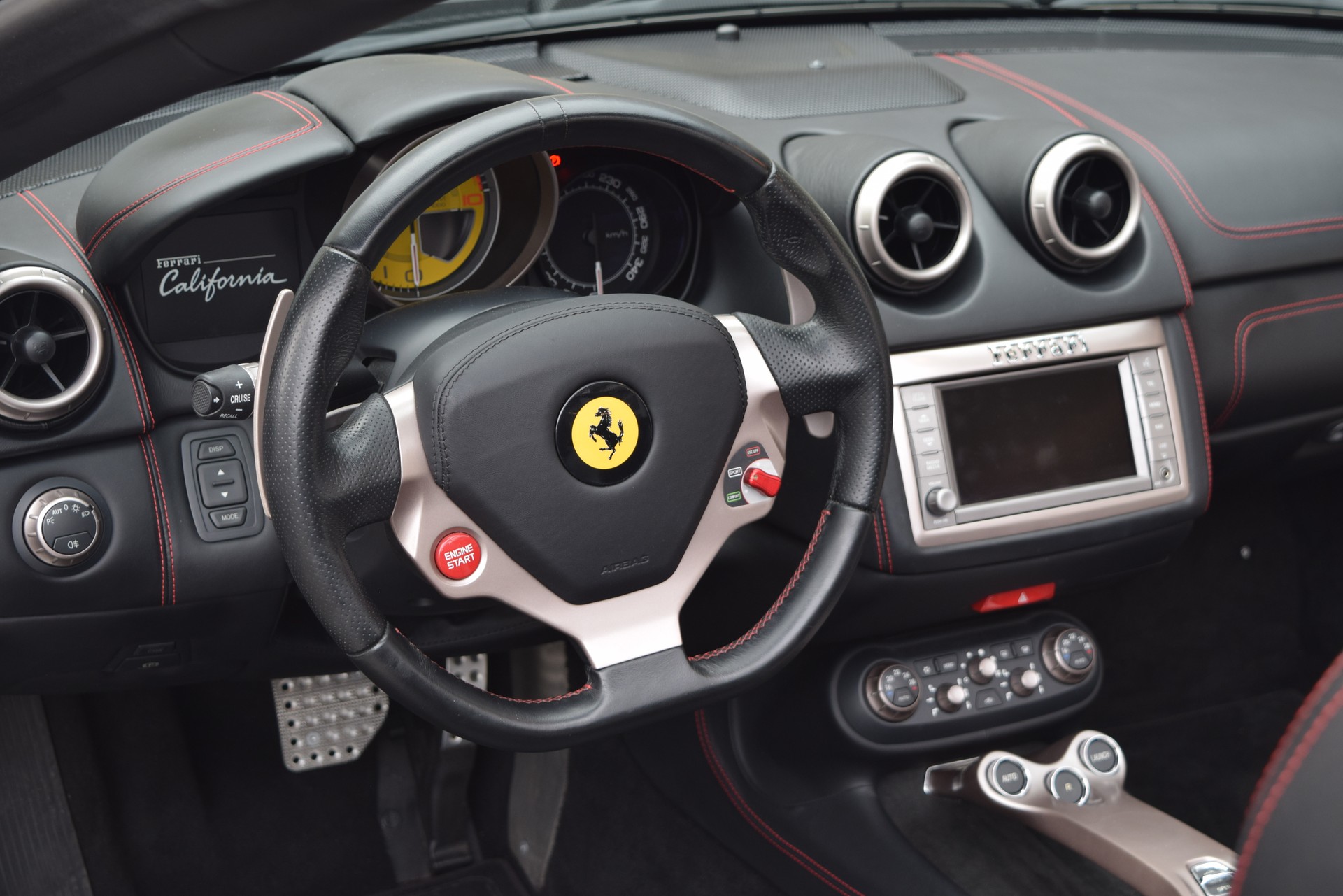 FERRARI California 4.3 V8-image-14