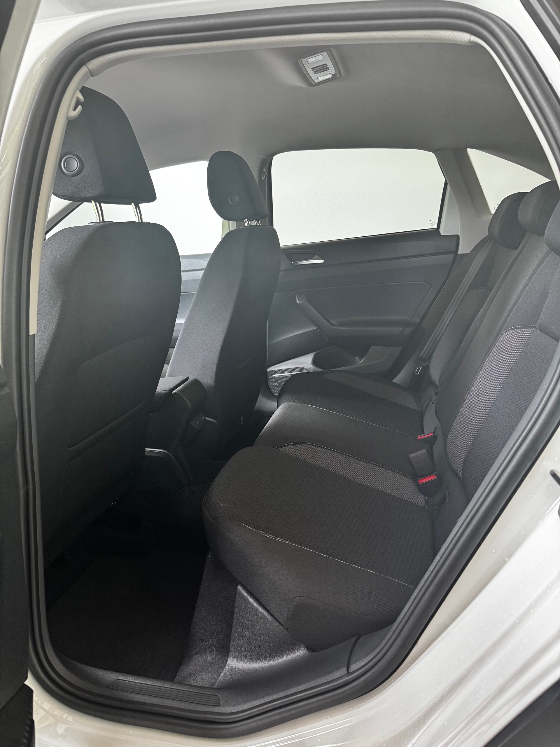 VW Taigo 1.0 TSI DSG 115PS United-image-5
