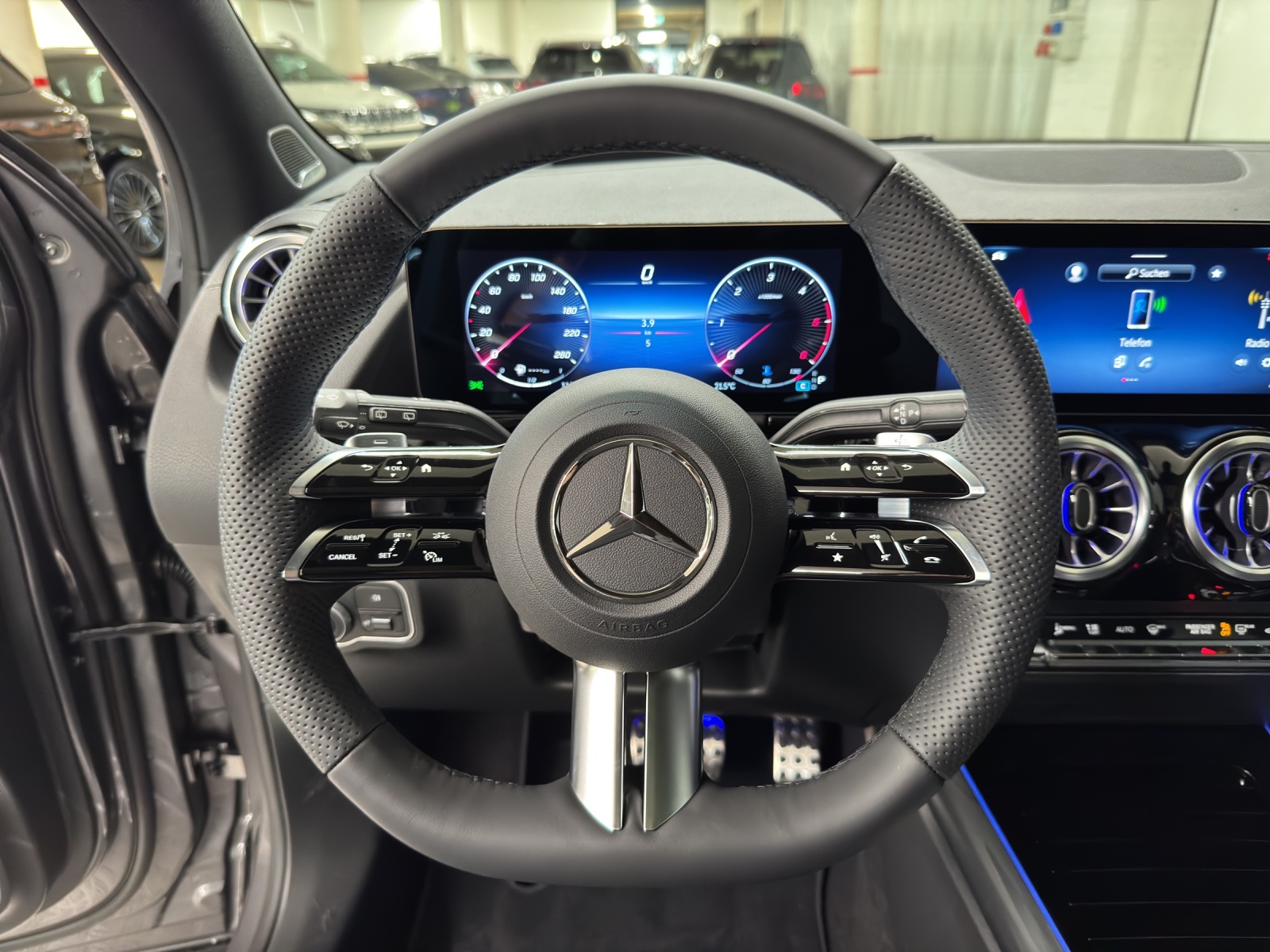 MERCEDES-BENZ GLA 220 d AMG Line 4Matic Swiss Star-image-13