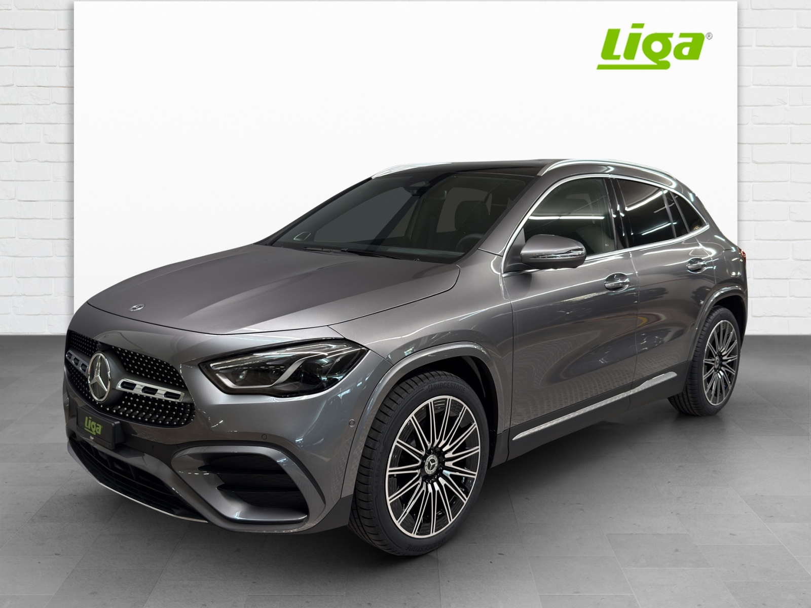 MERCEDES-BENZ GLA 220 d AMG Line 4Matic Swiss Star-image-1
