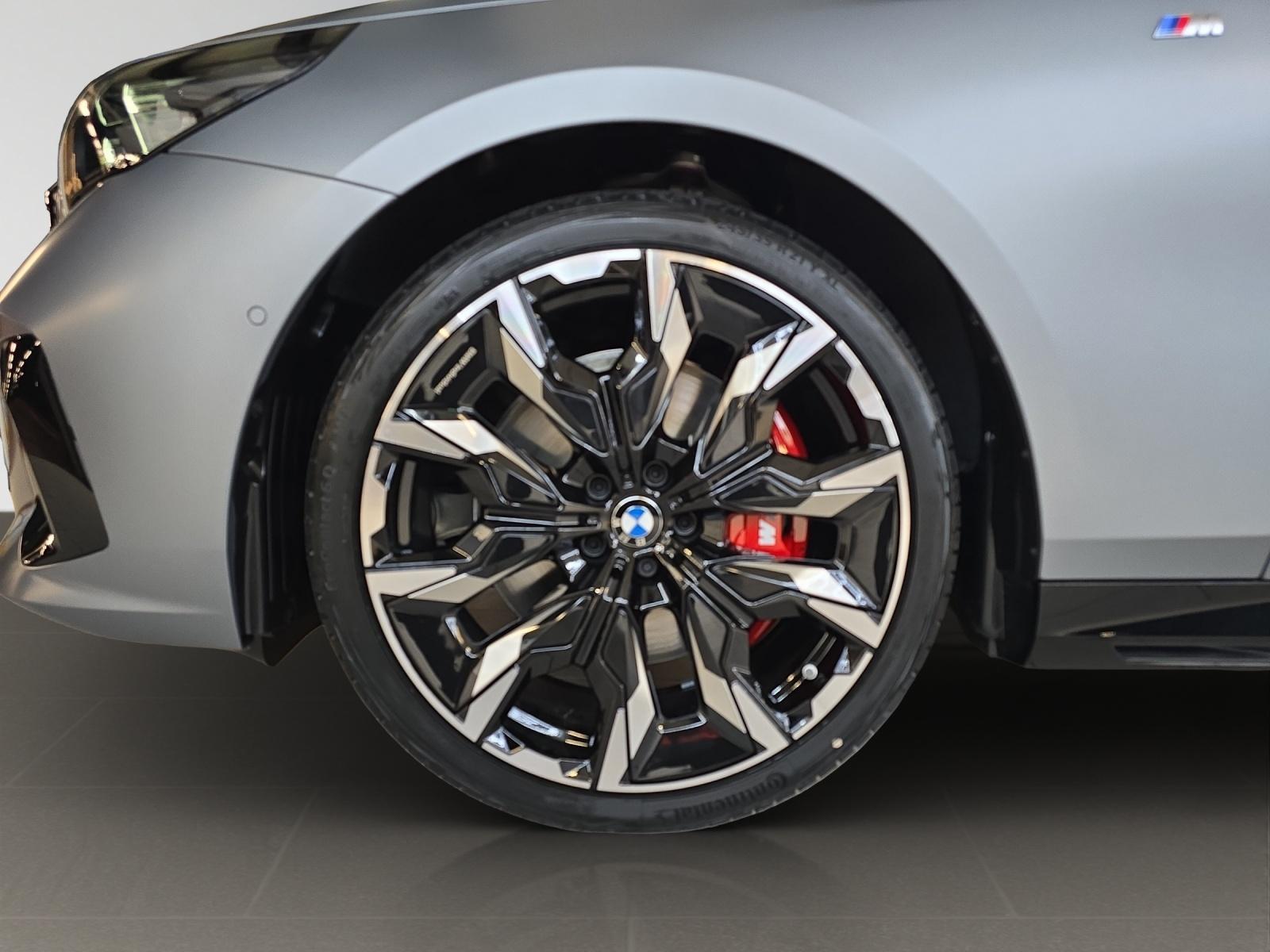 BMW 540d xDrive 48V Touring M Sport Pro Steptronic-image-7