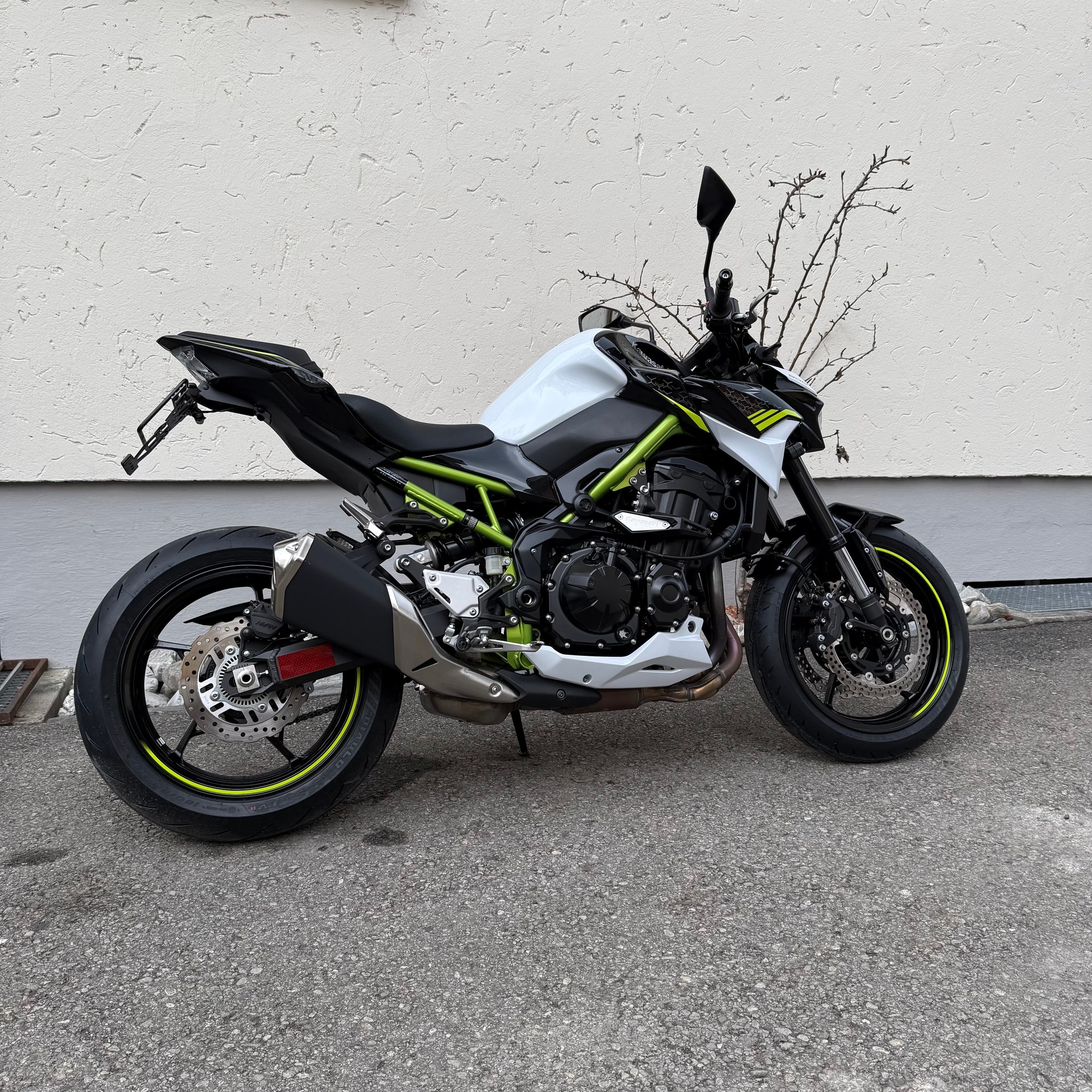KAWASAKI Z 900-image-3