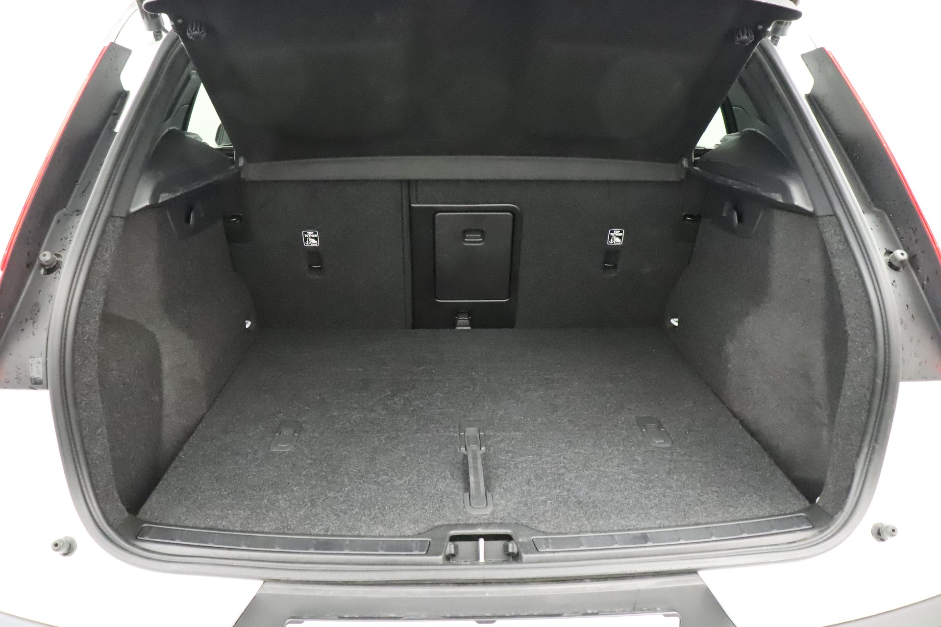 VOLVO EX40 Twin XCENTRIC Edition AWD-image-10