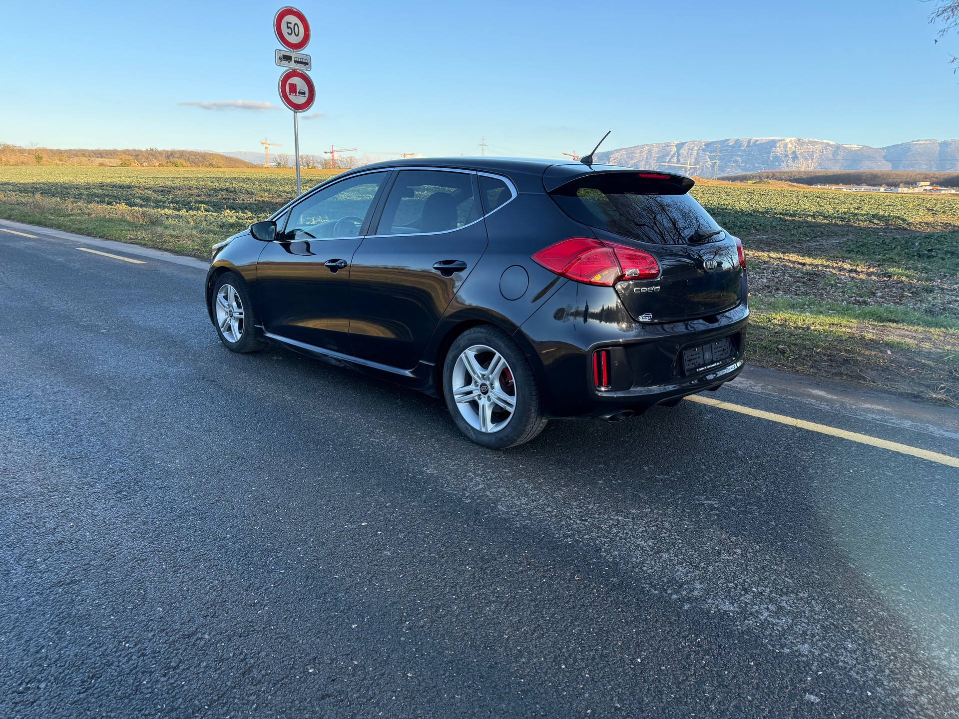 KIA Cee'd 1.6 GDi Turbo GT-image-3