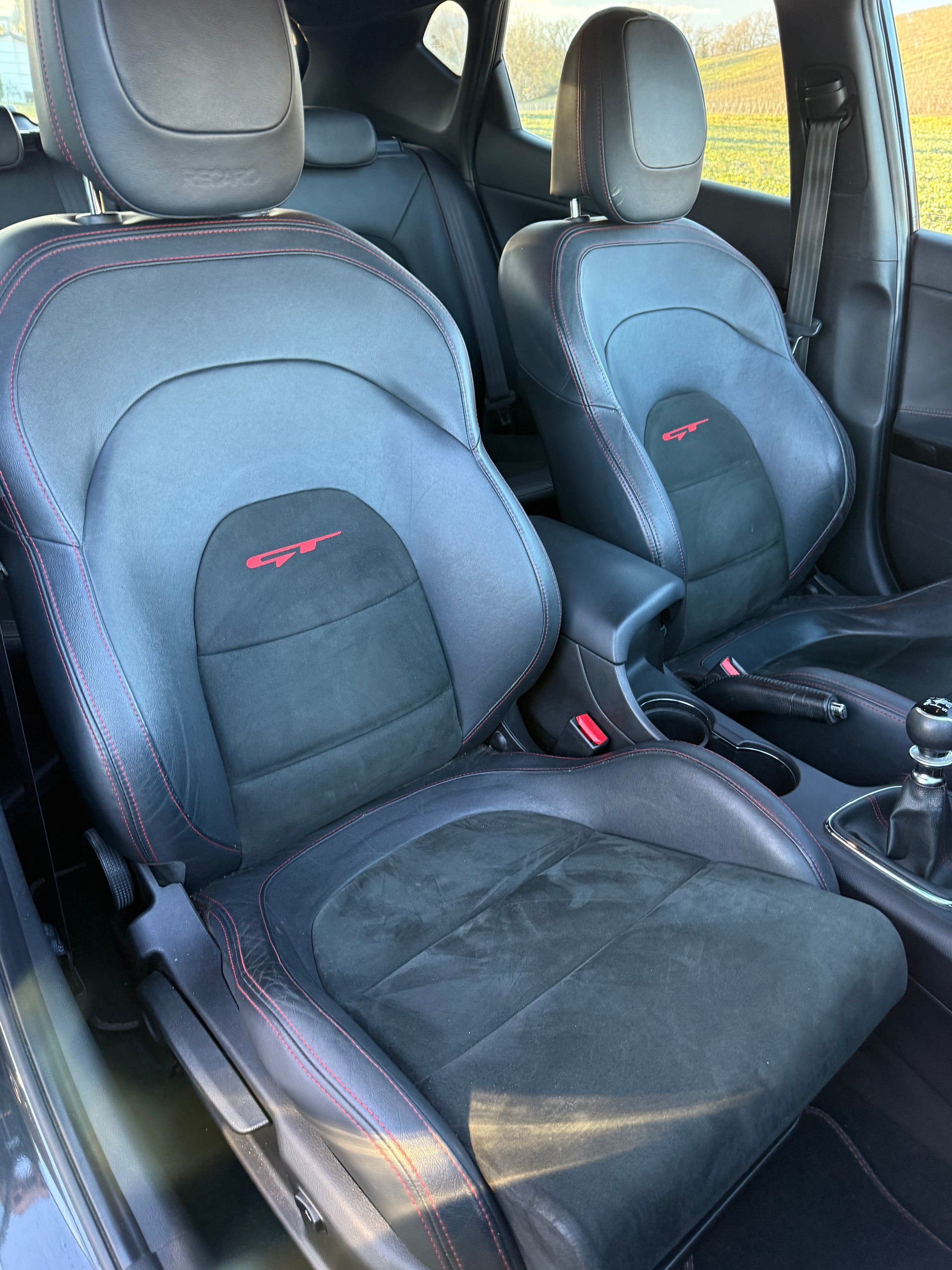 KIA Cee'd 1.6 GDi Turbo GT-image-11