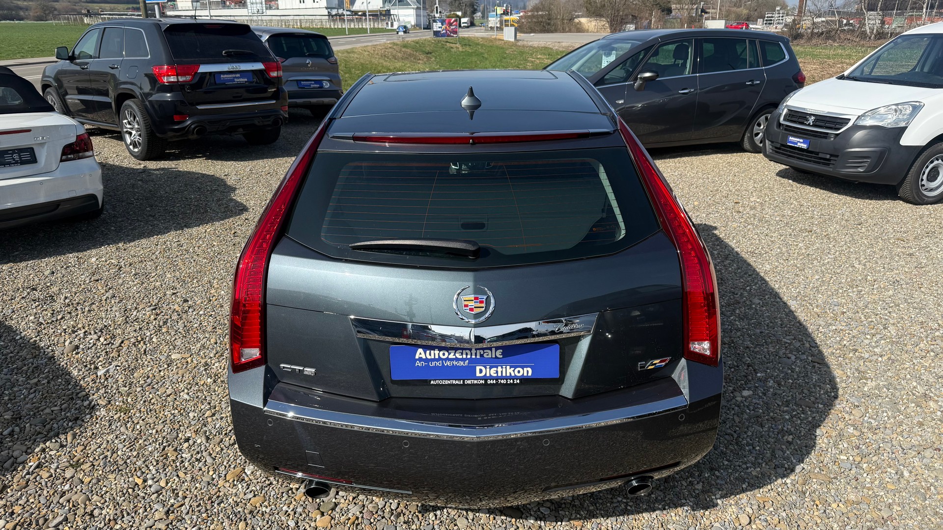 CADILLAC CTS-V Wagon 6.2 V8 SC Automatic-image-18