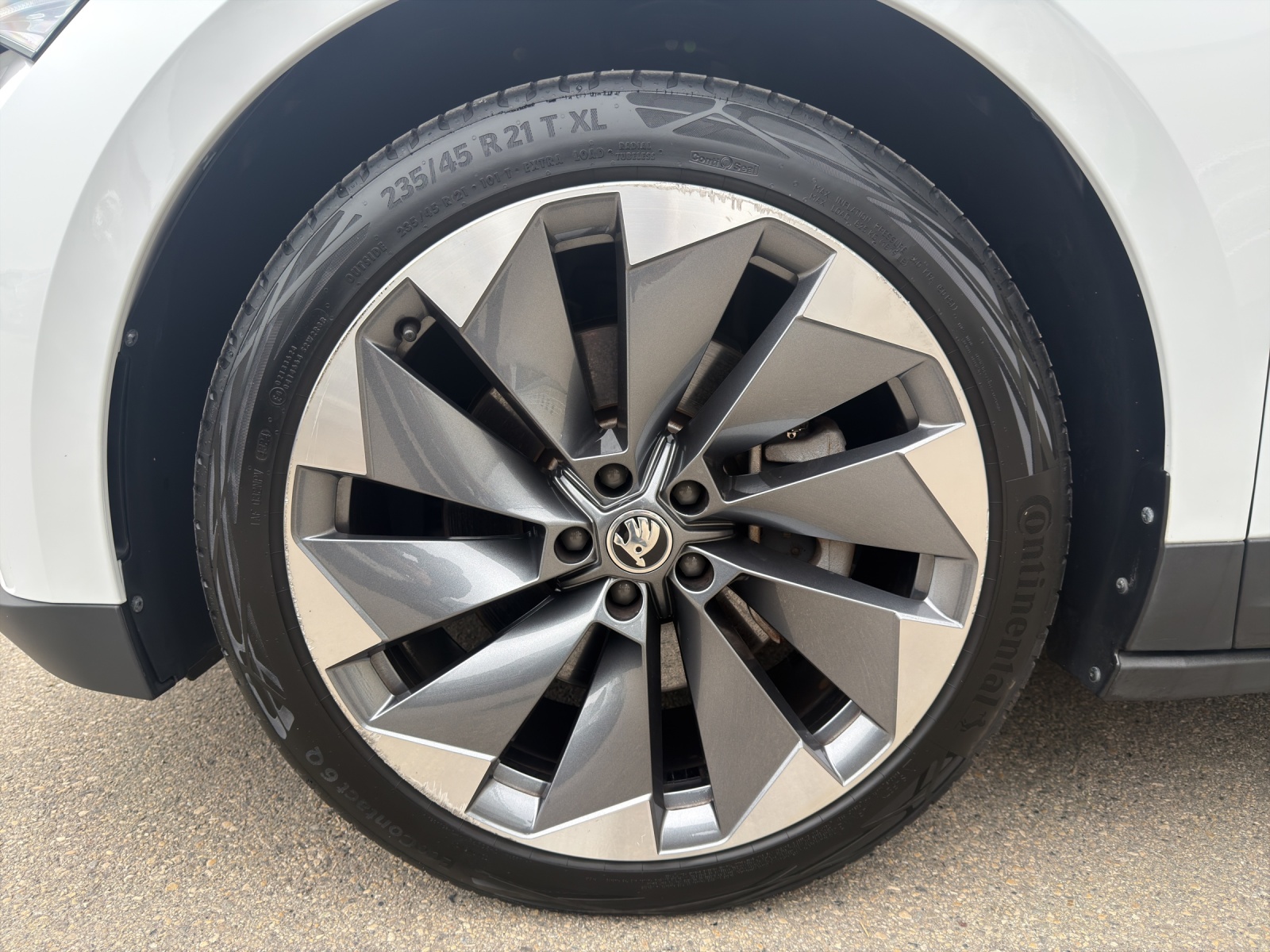 SKODA Enyaq iV 80-image-7