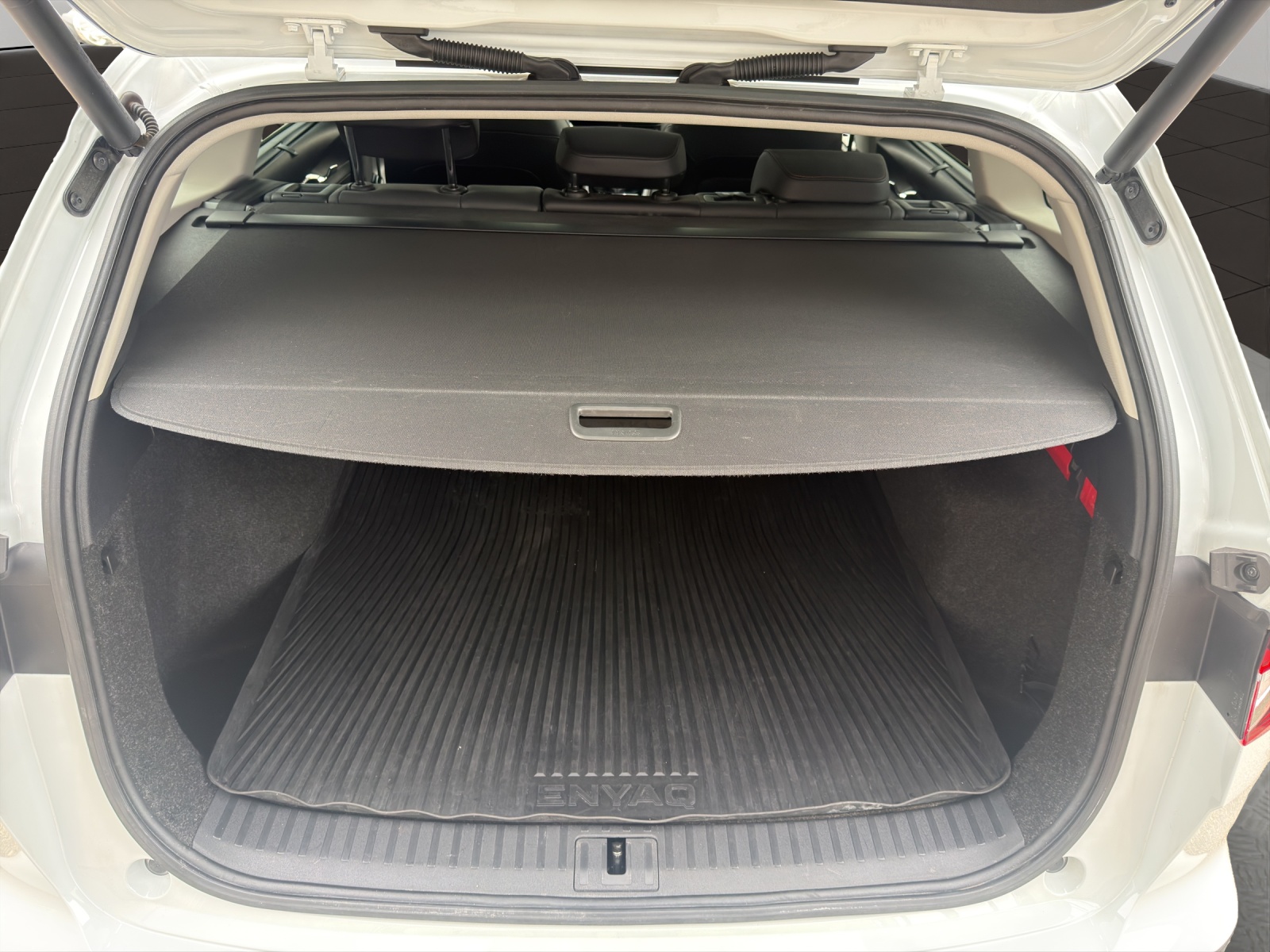 SKODA Enyaq iV 80-image-18