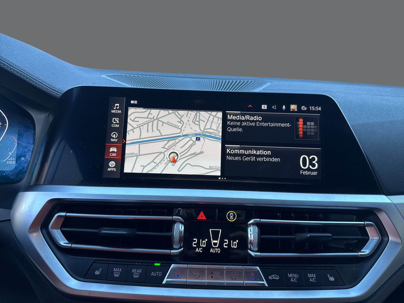 BMW 330d xDriveTouring MSport-image-15