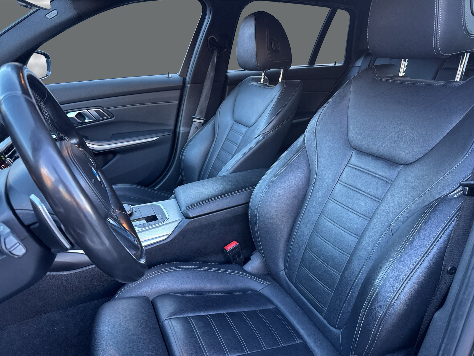 BMW 330d xDriveTouring MSport-image-8