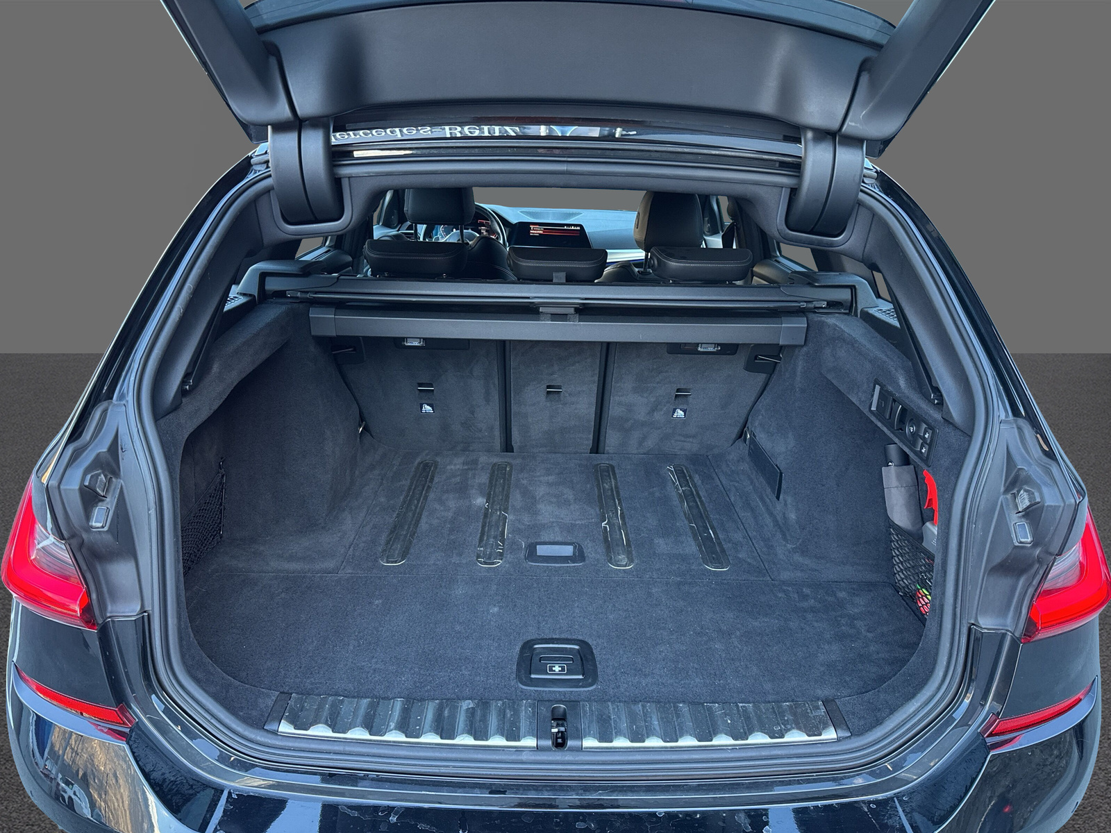 BMW 330d xDriveTouring MSport-image-19