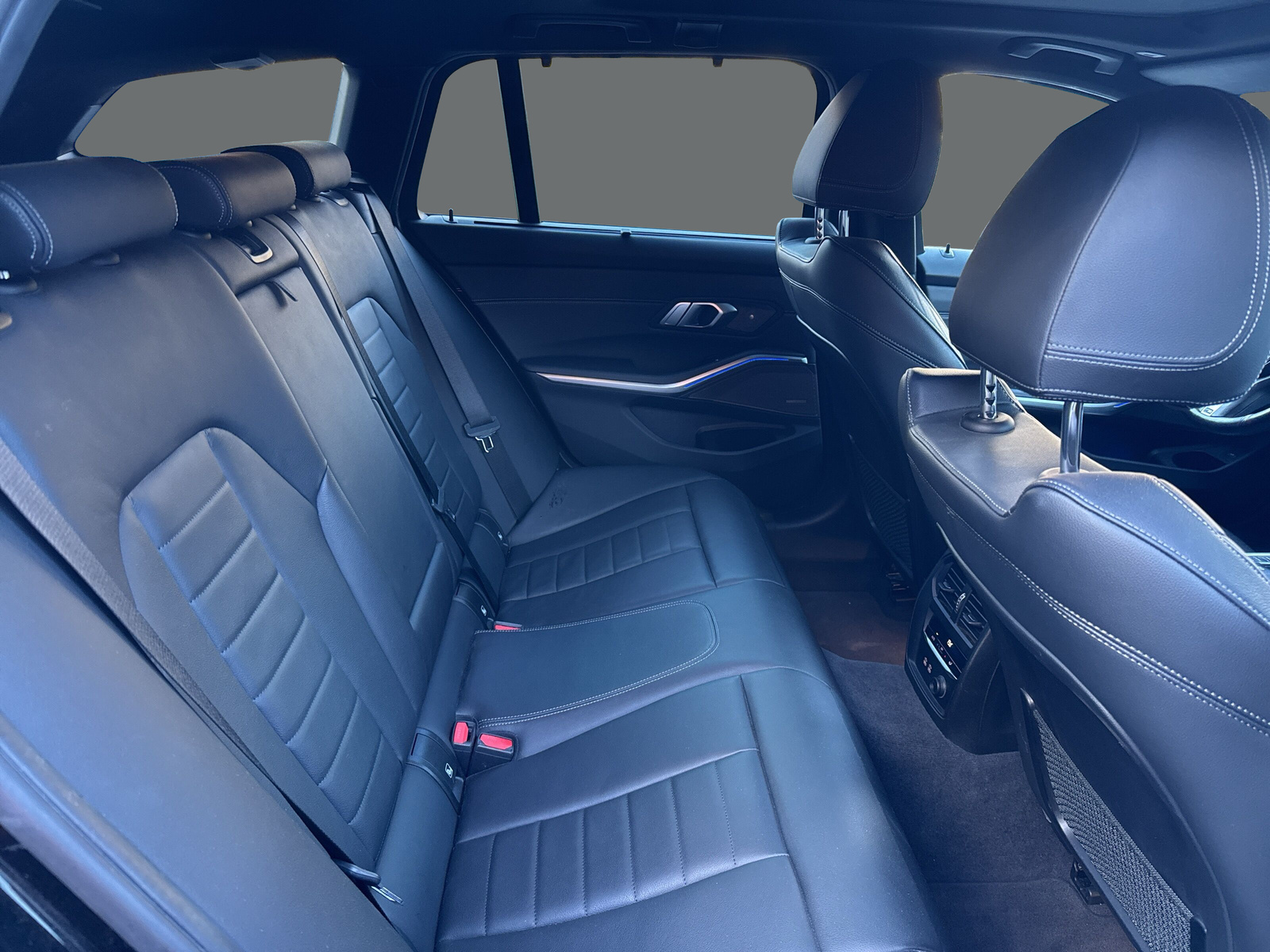 BMW 330d xDriveTouring MSport-image-18