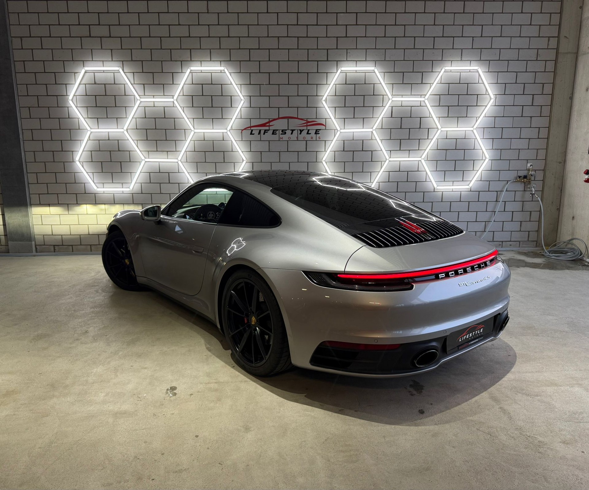 PORSCHE 911 Carrera 4S PDK-image-2