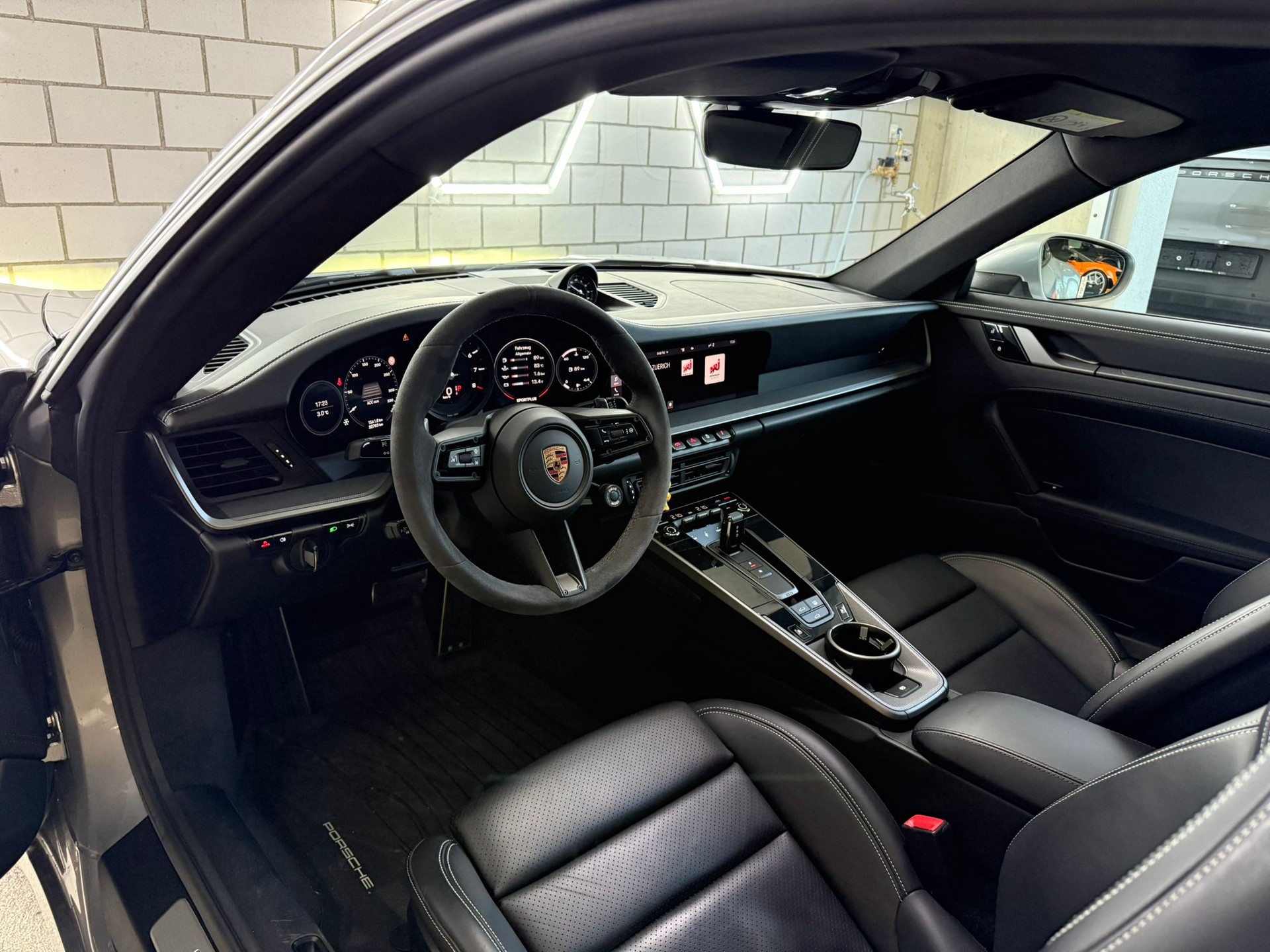 PORSCHE 911 Carrera 4S PDK-image-6