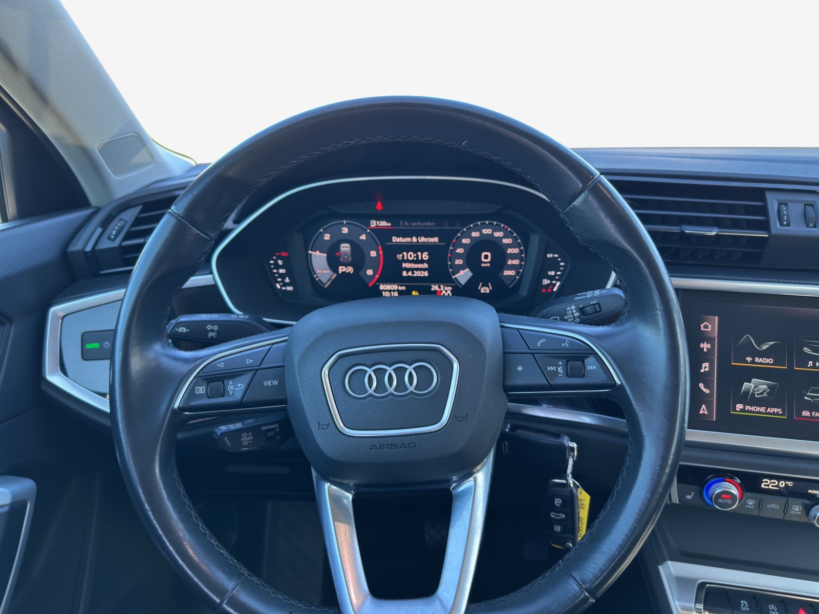 AUDI Q3 35 TDI Attraction quattro S-tronic-image-8