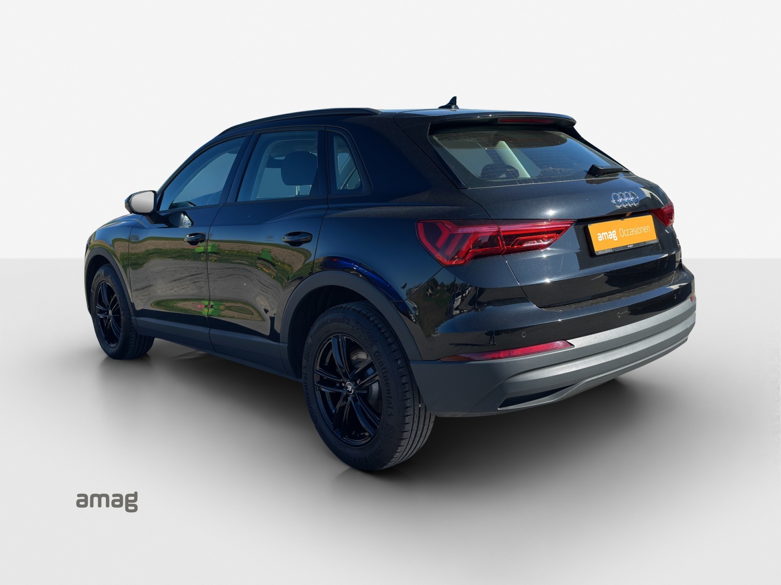 AUDI Q3 35 TDI Attraction quattro S-tronic-image-2