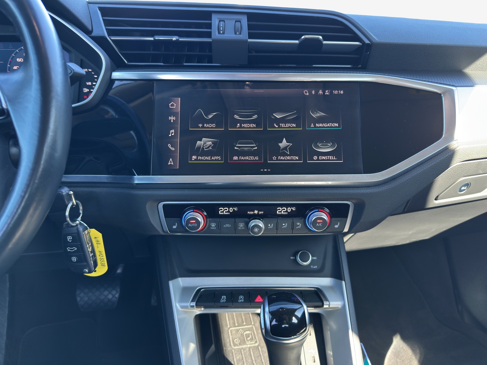 AUDI Q3 35 TDI Attraction quattro S-tronic-image-11