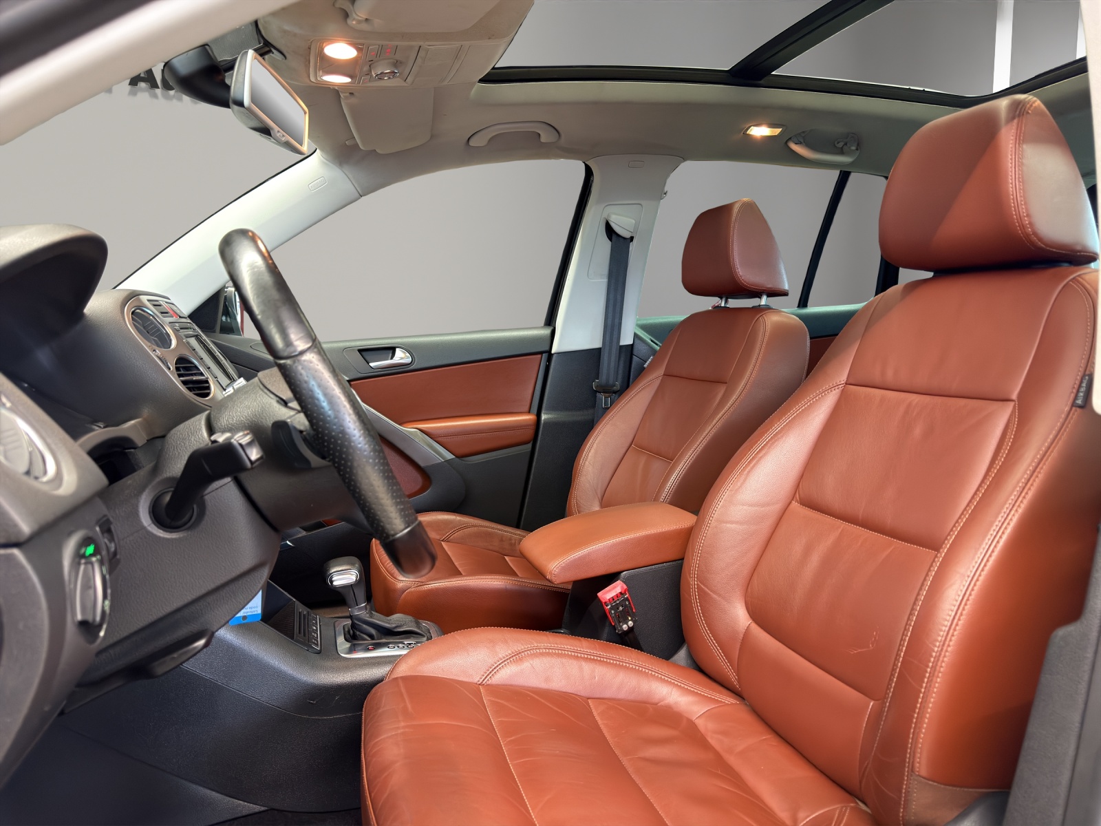 VW Tiguan 2.0 TSI Sport&Style Tiptronic-image-11