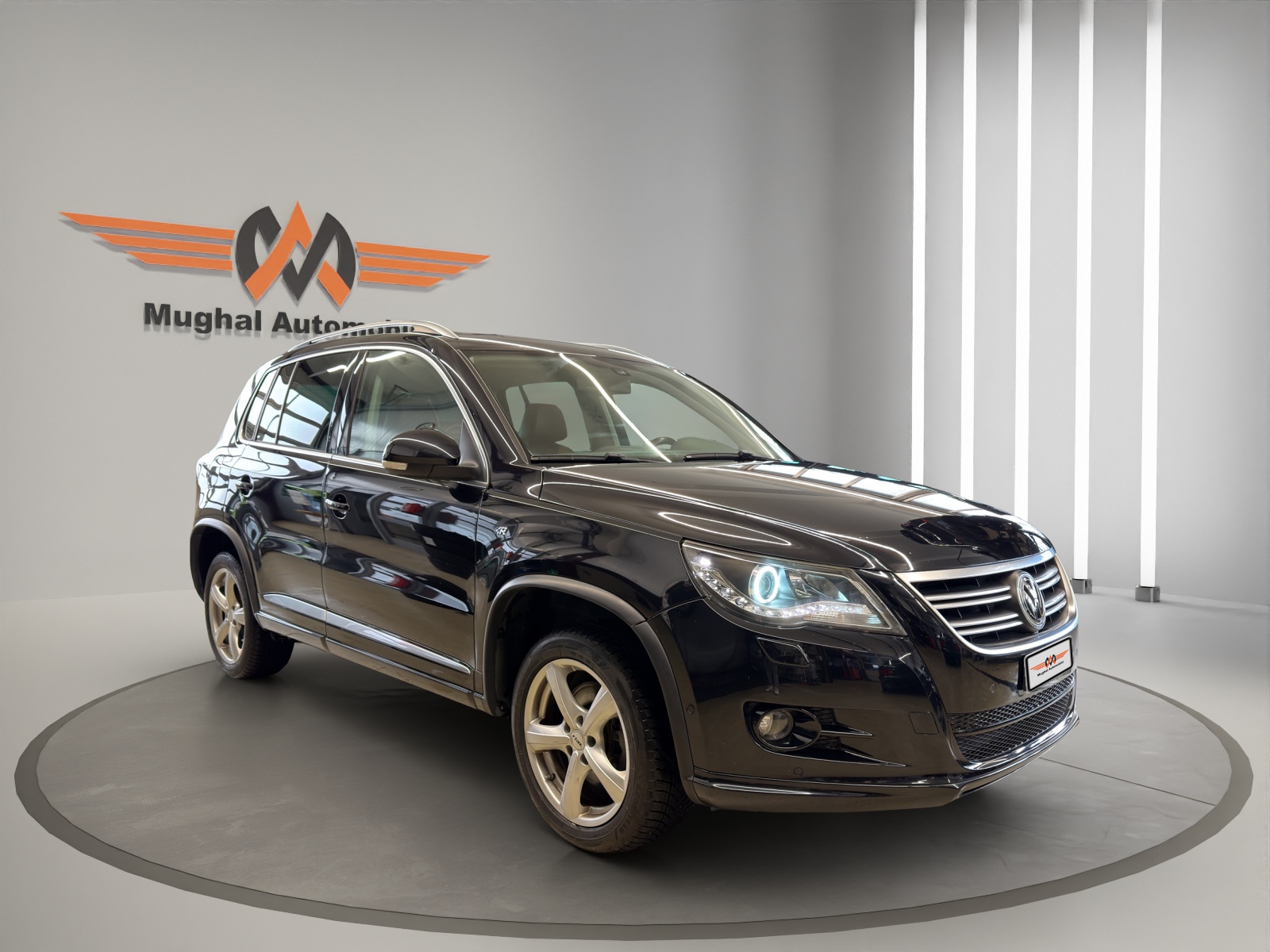 VW Tiguan 2.0 TSI Sport&Style Tiptronic-image-2