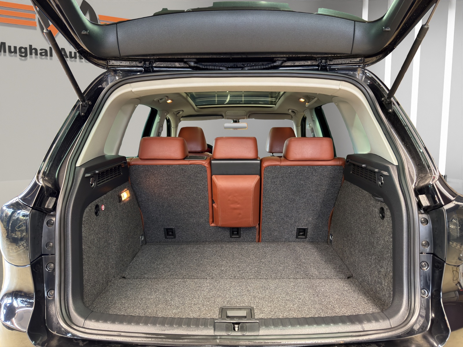 VW Tiguan 2.0 TSI Sport&Style Tiptronic-image-15