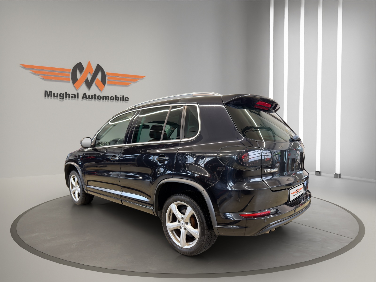 VW Tiguan 2.0 TSI Sport&Style Tiptronic-image-6