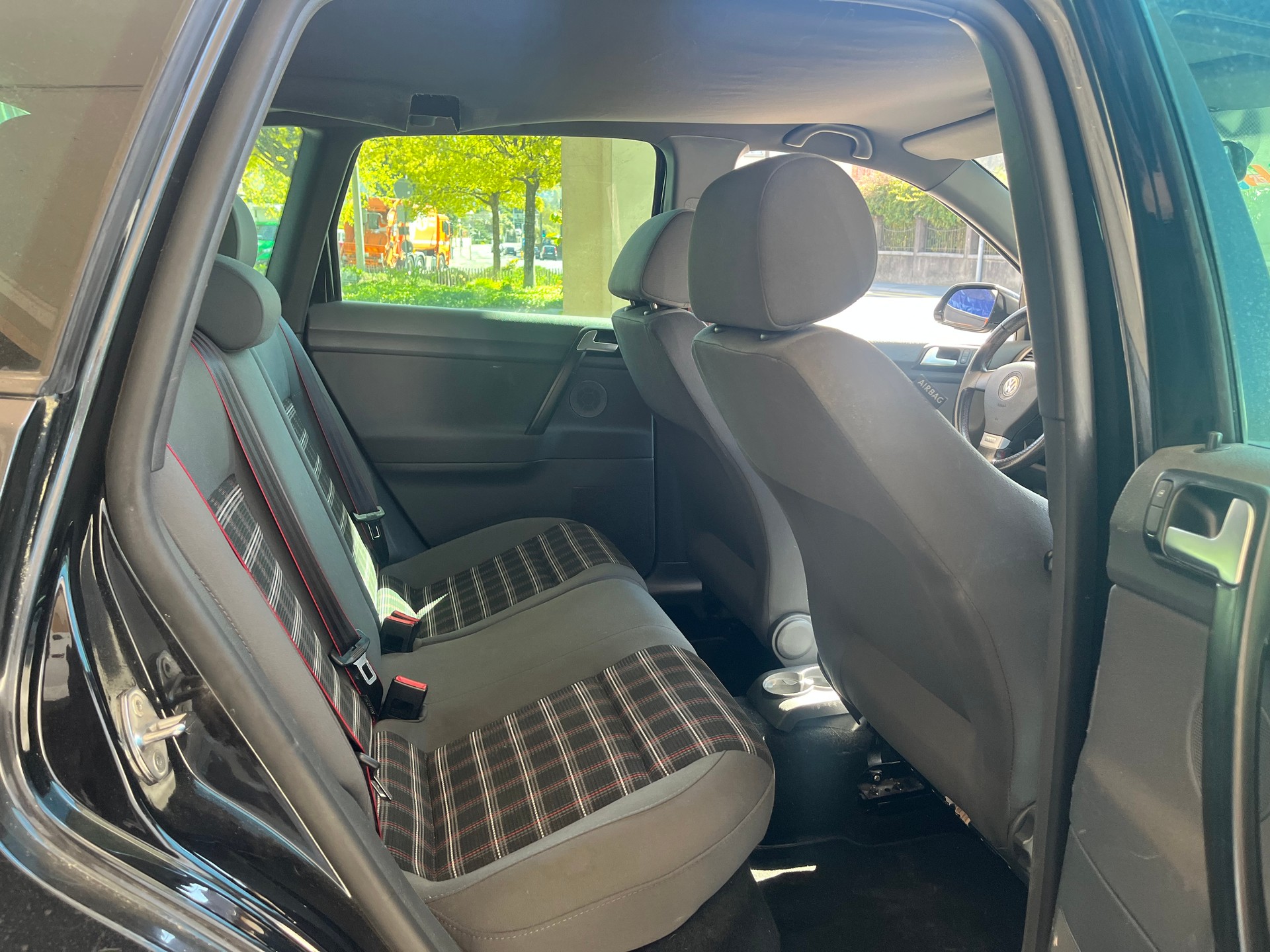 VW GTI-image-11