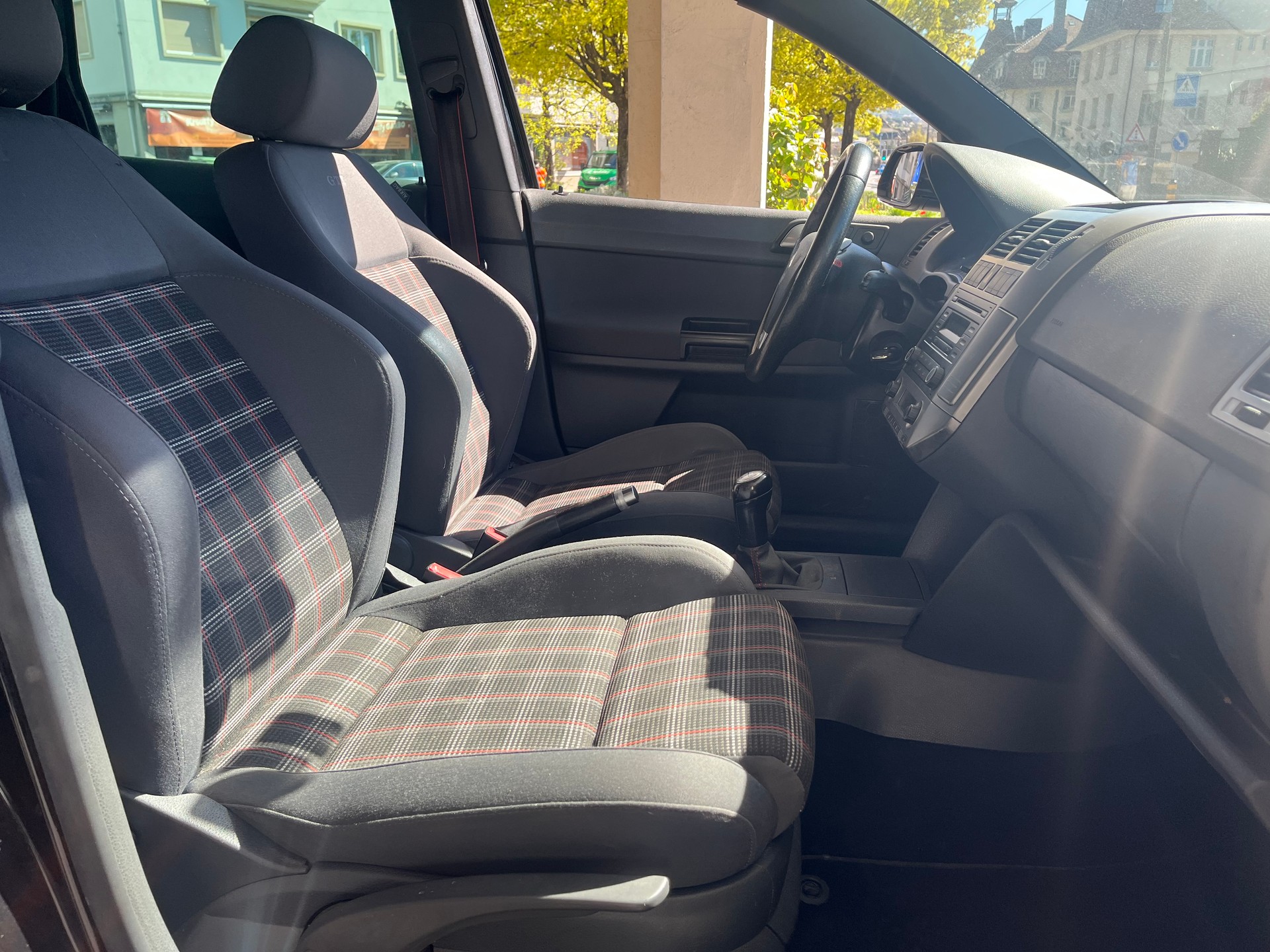 VW GTI-image-12