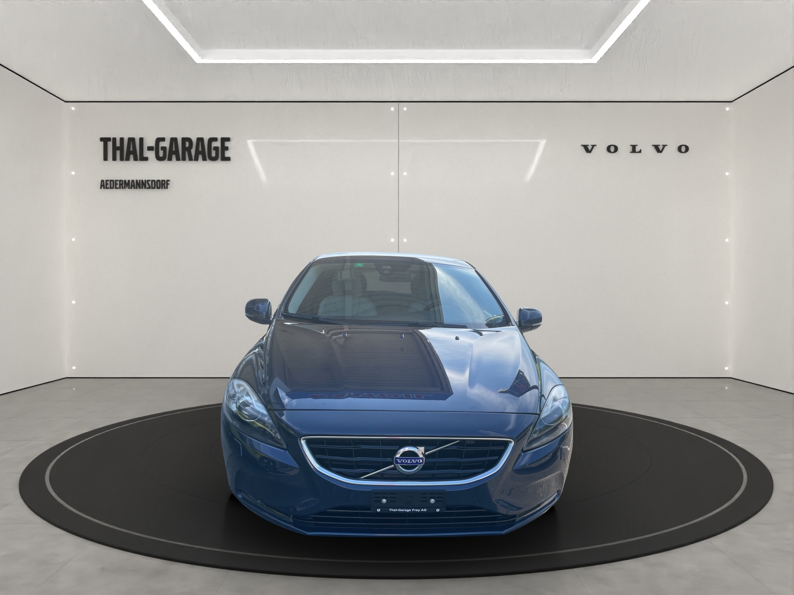 VOLVO V40 1.6 T3 Summum S/S-image-1