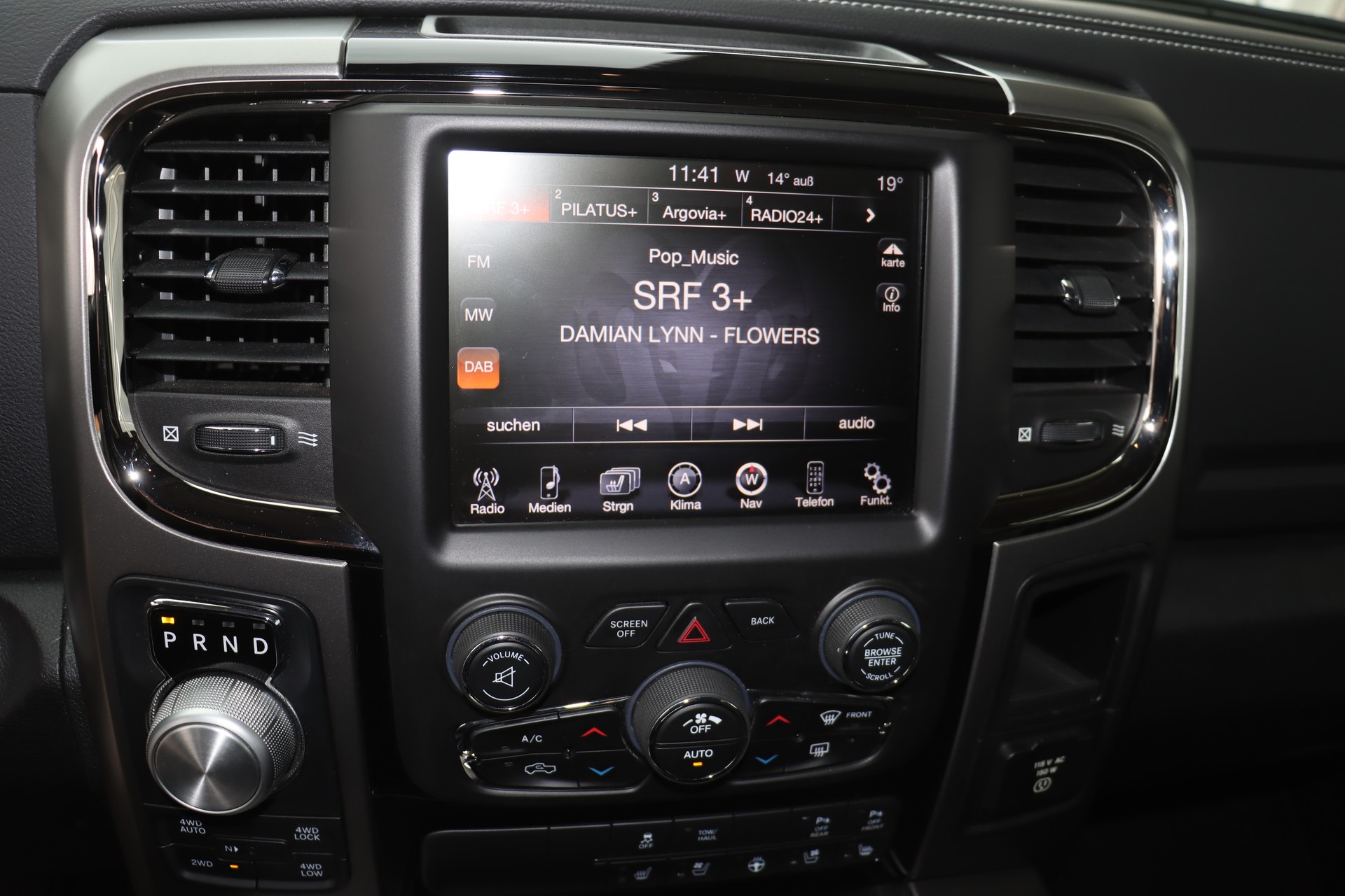 DODGE 1500 CrewCap Sport-image-13