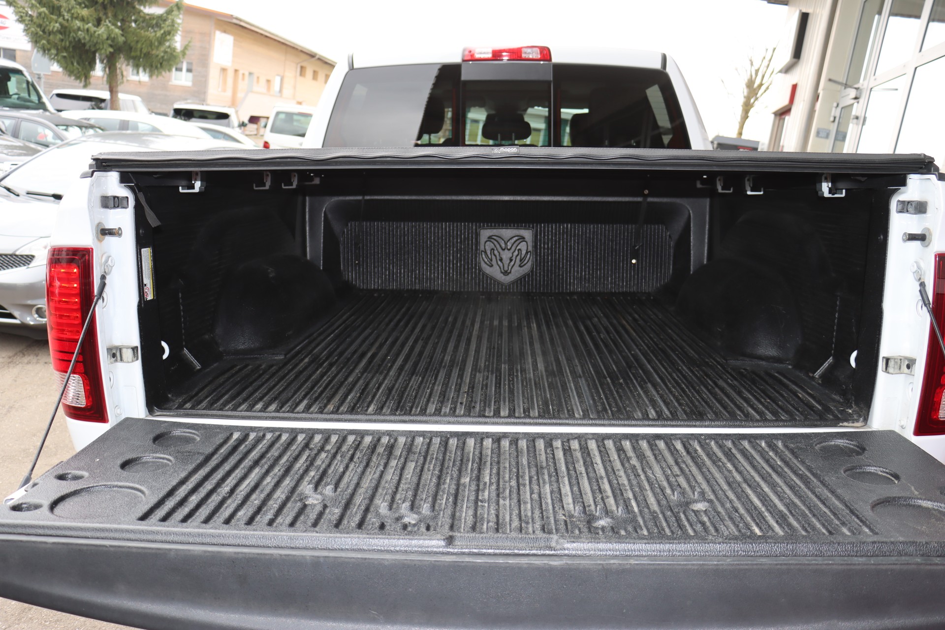 DODGE 1500 CrewCap Sport-image-8