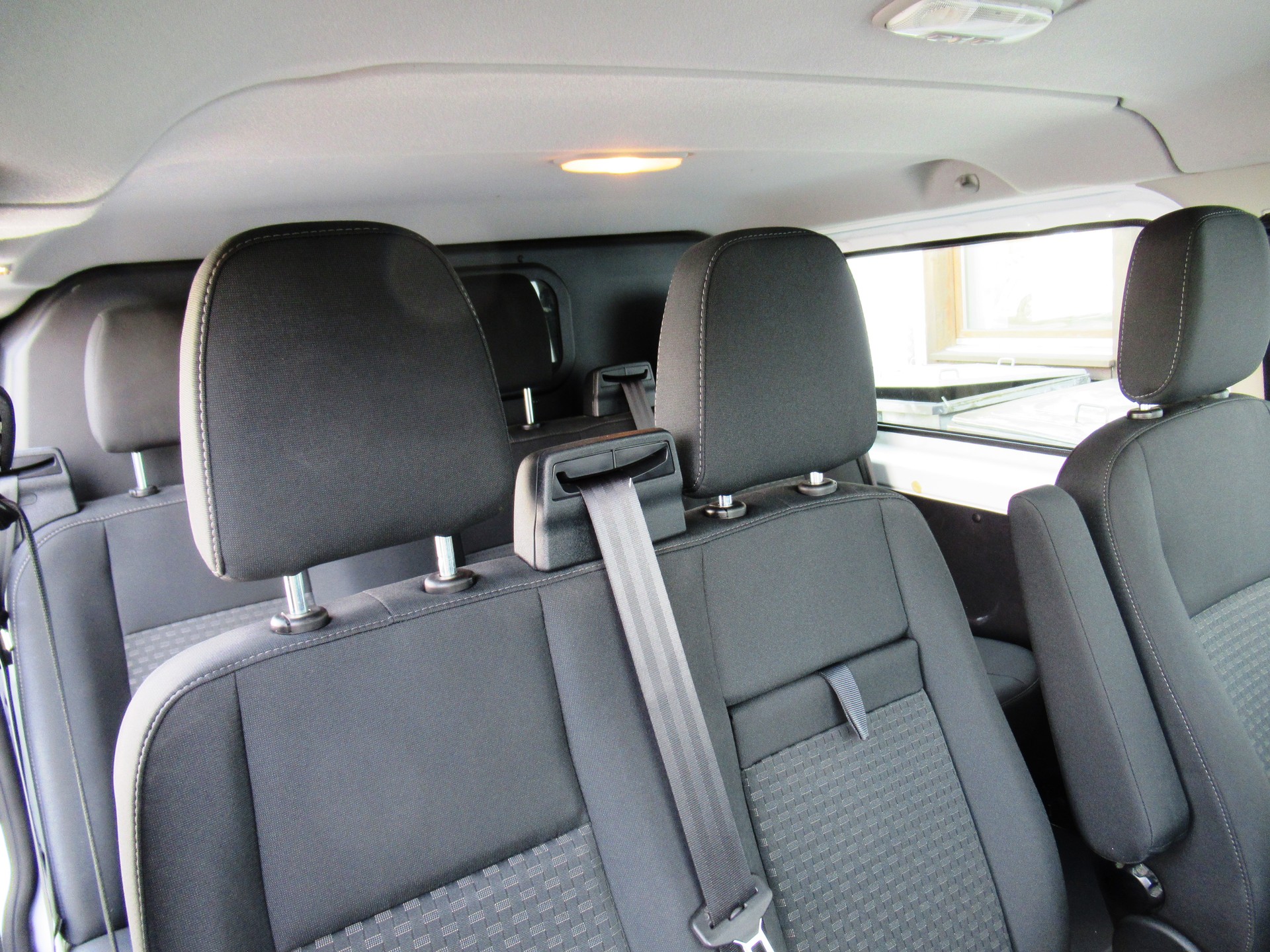 FORD Transit Custom Van 300 L2H1 DK Trend-image-12