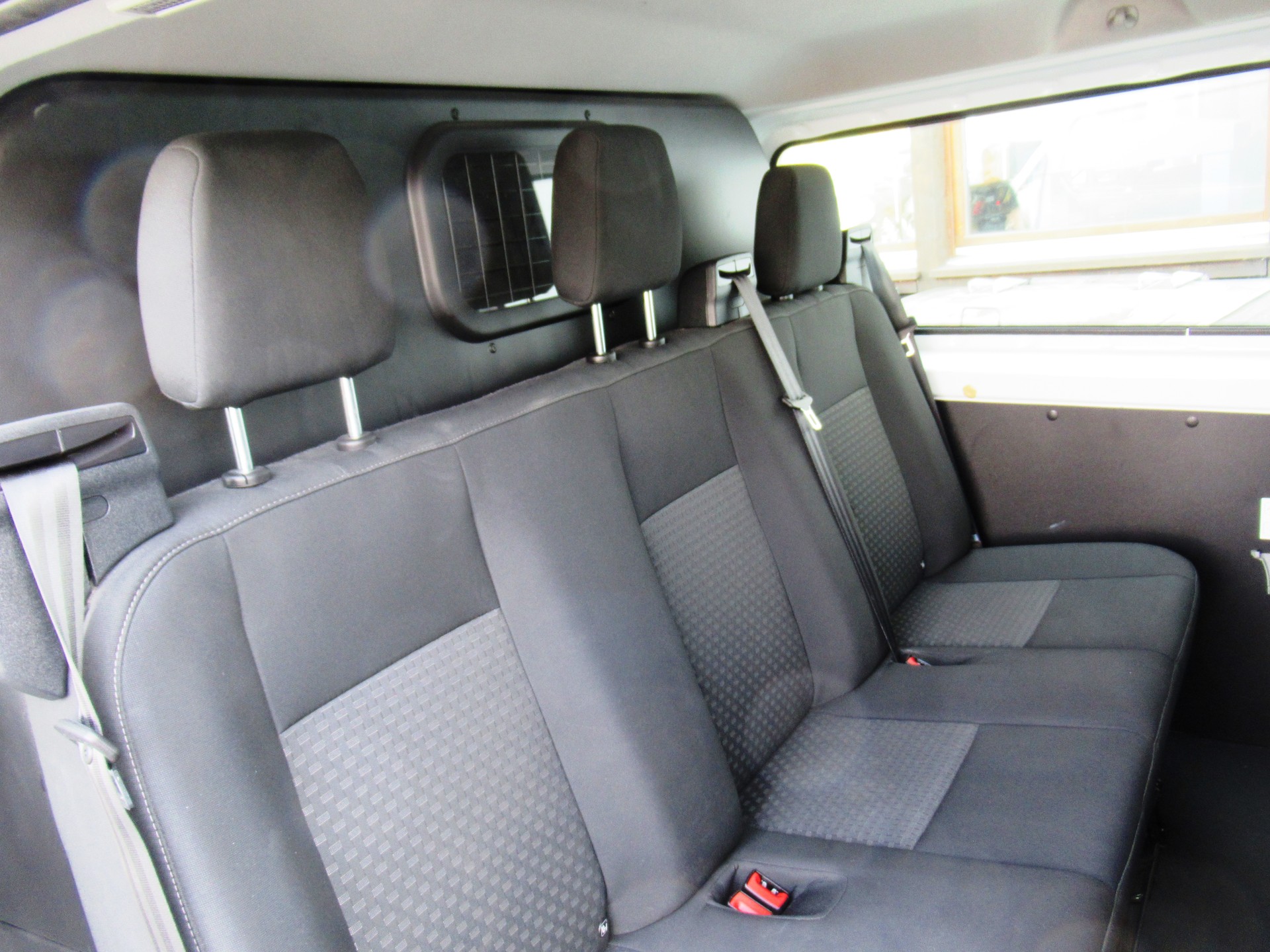 FORD Transit Custom Van 300 L2H1 DK Trend-image-13