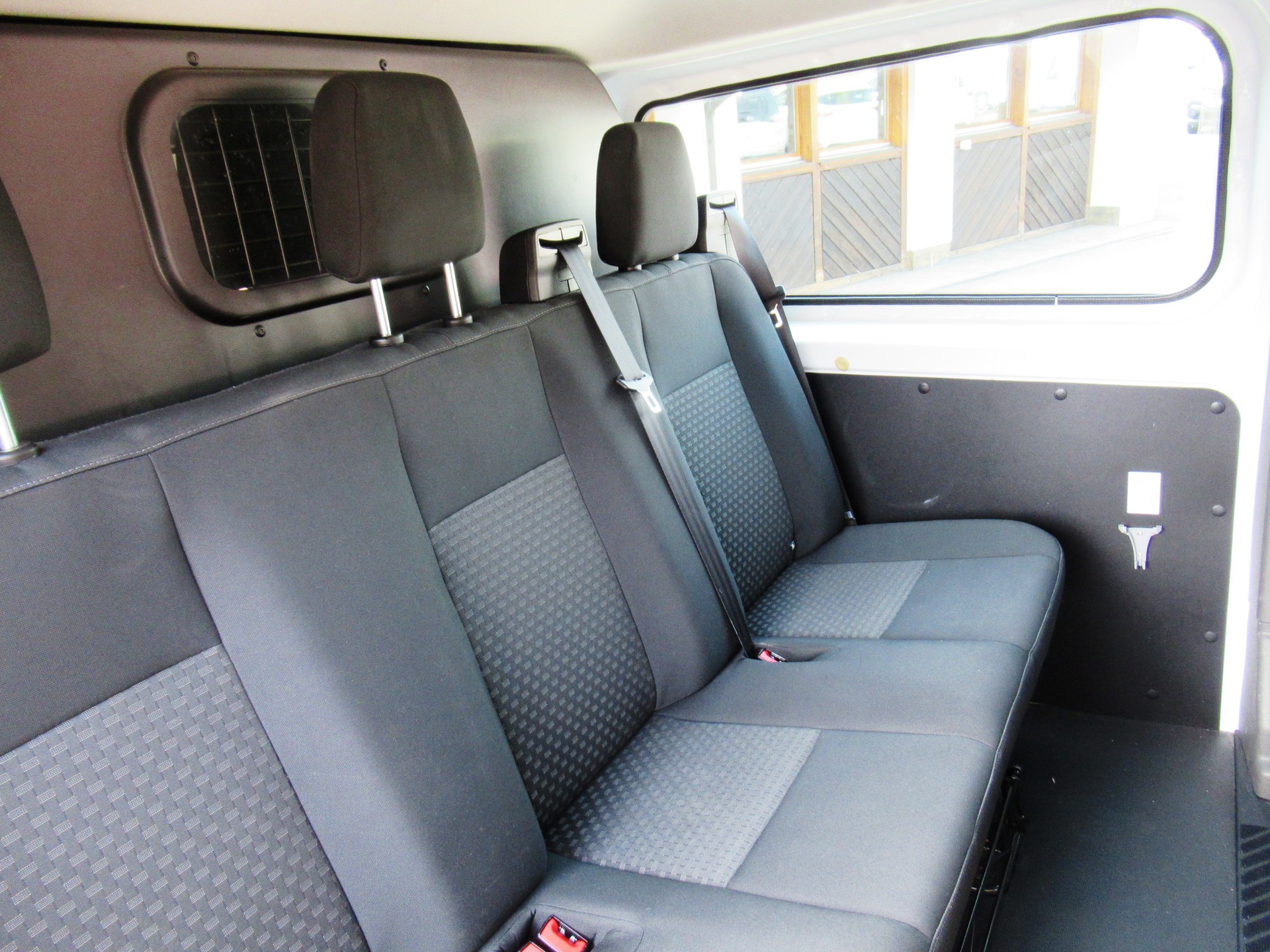 FORD Transit Custom Van 300 L2H1 DK Trend-image-5