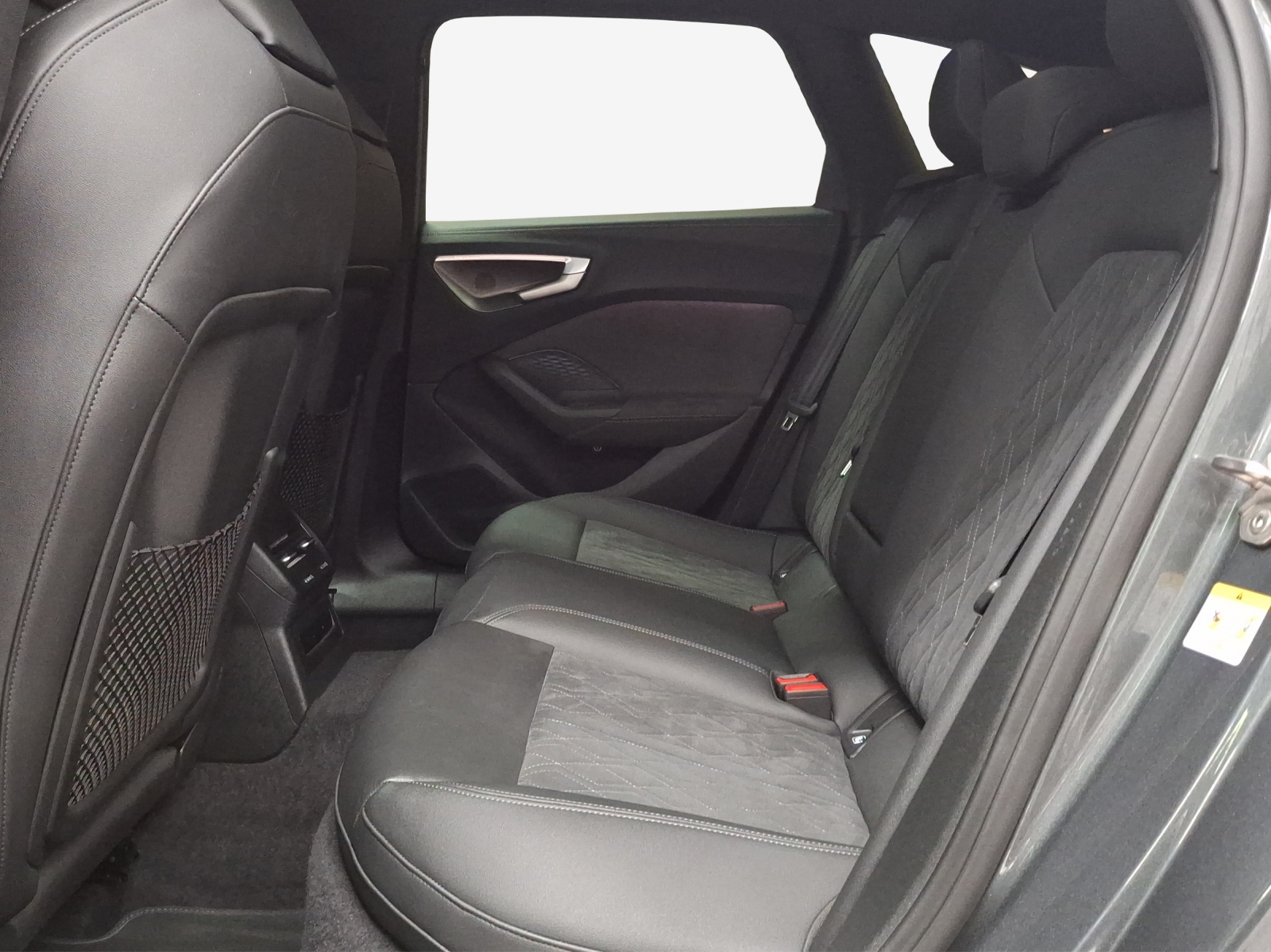 AUDI A5 Avant TDI quattro 150 kW Attraction S tronic-image-11