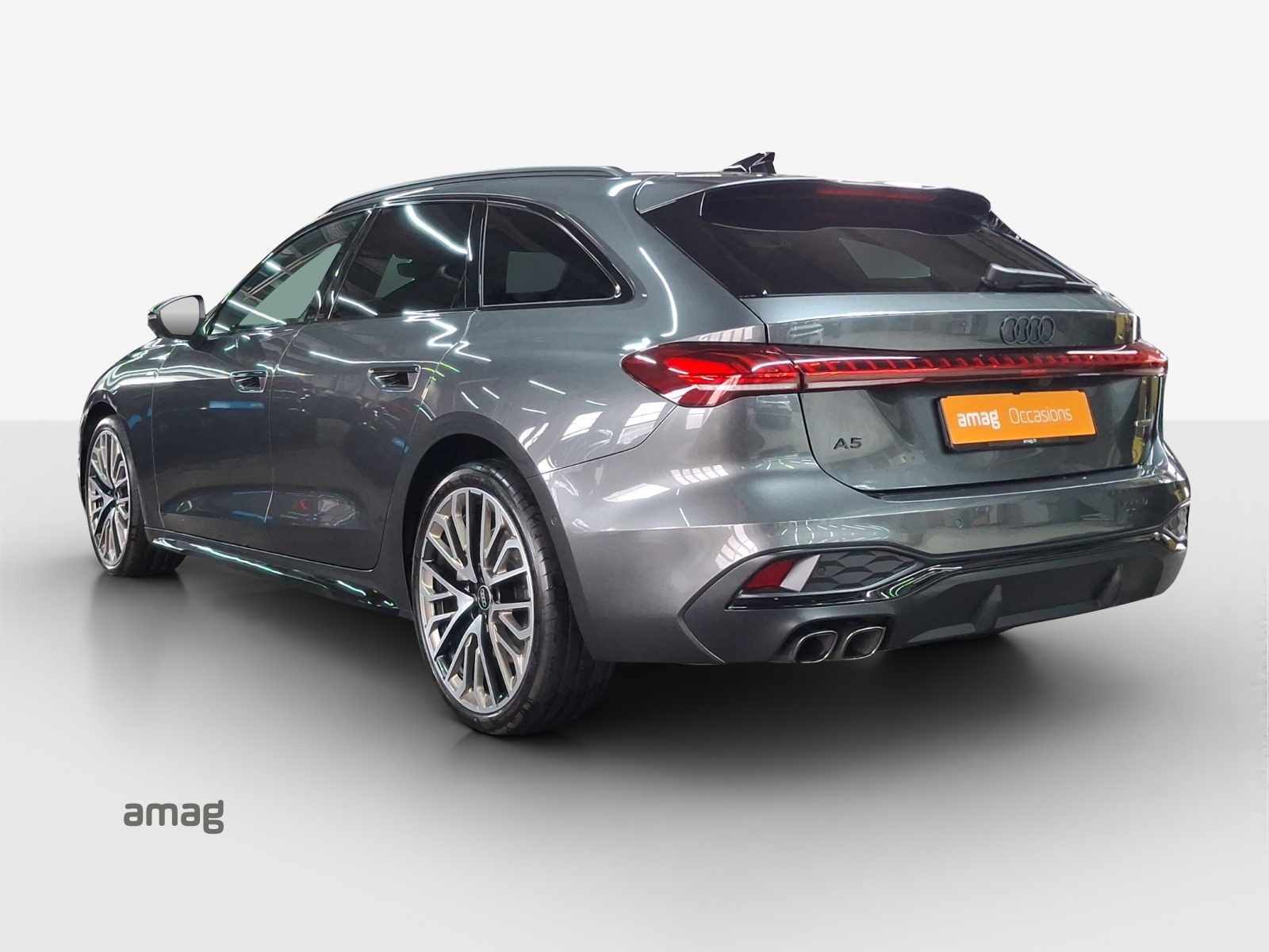 AUDI A5 Avant TDI quattro 150 kW Attraction S tronic-image-2