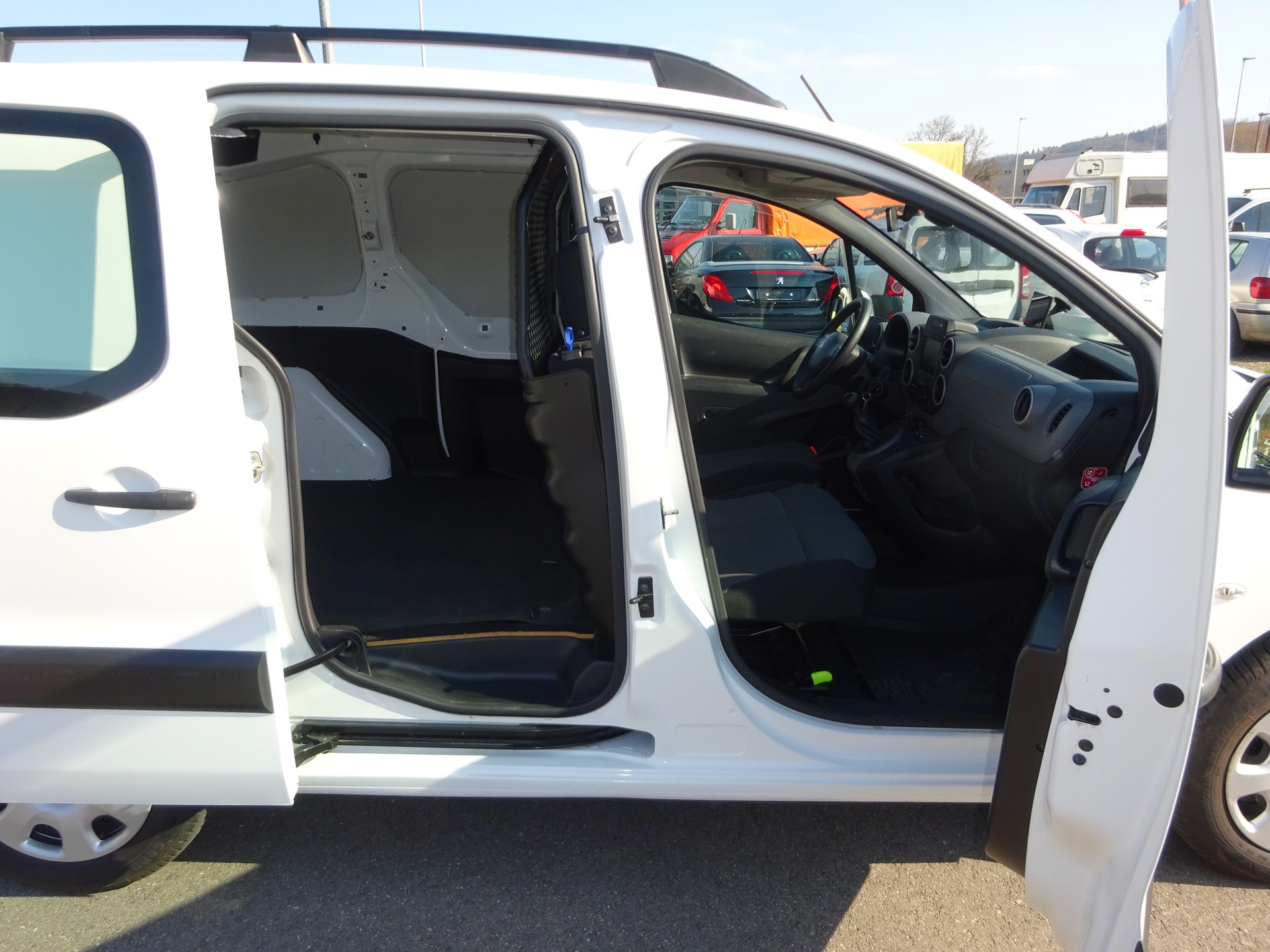 PEUGEOT Partner 1.6 BlueHDI Active-image-10