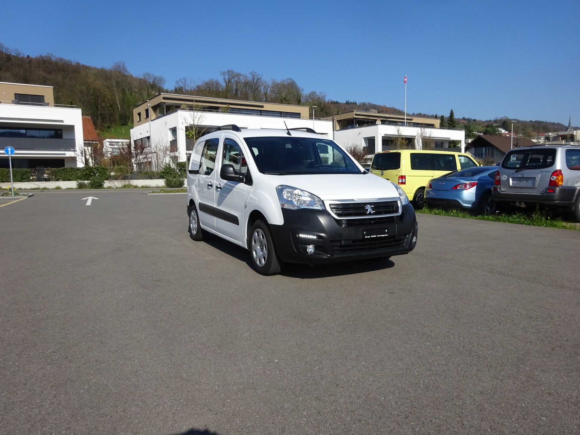PEUGEOT Partner 1.6 BlueHDI Active-image-2