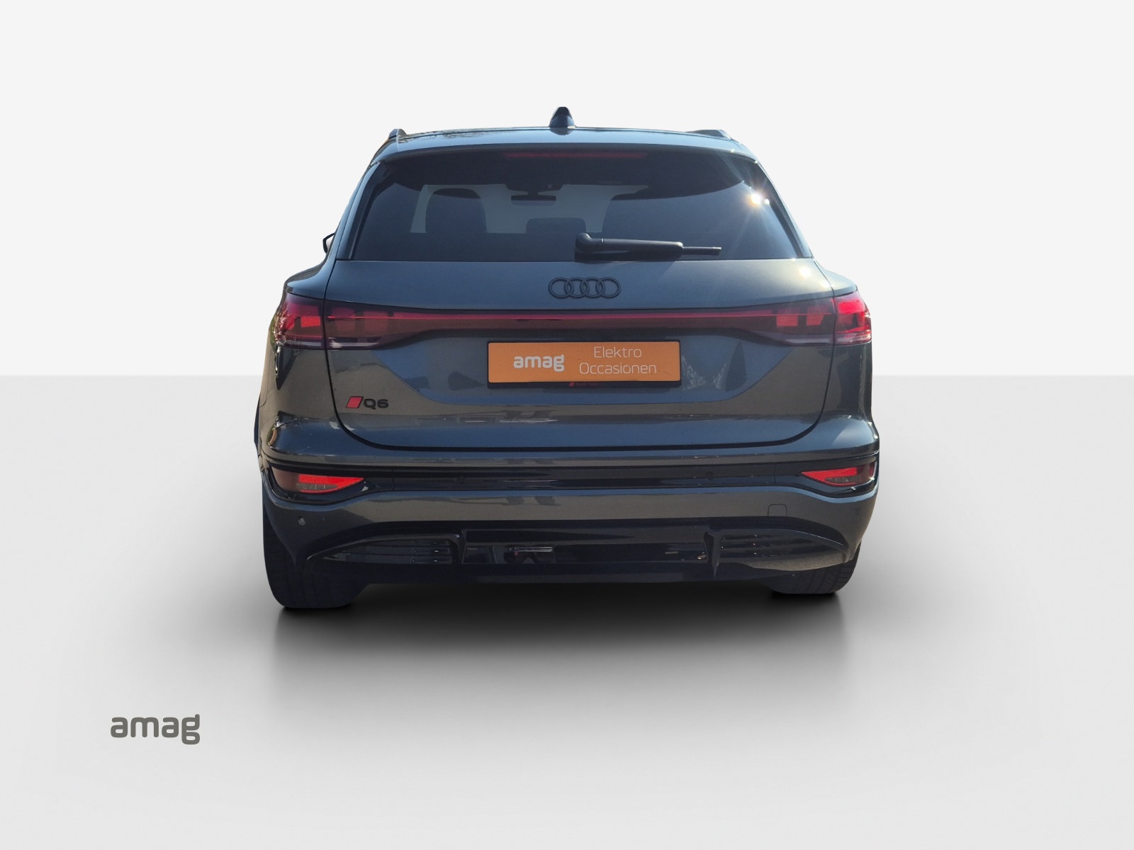 AUDI Q6 e-tron quattro-image-4