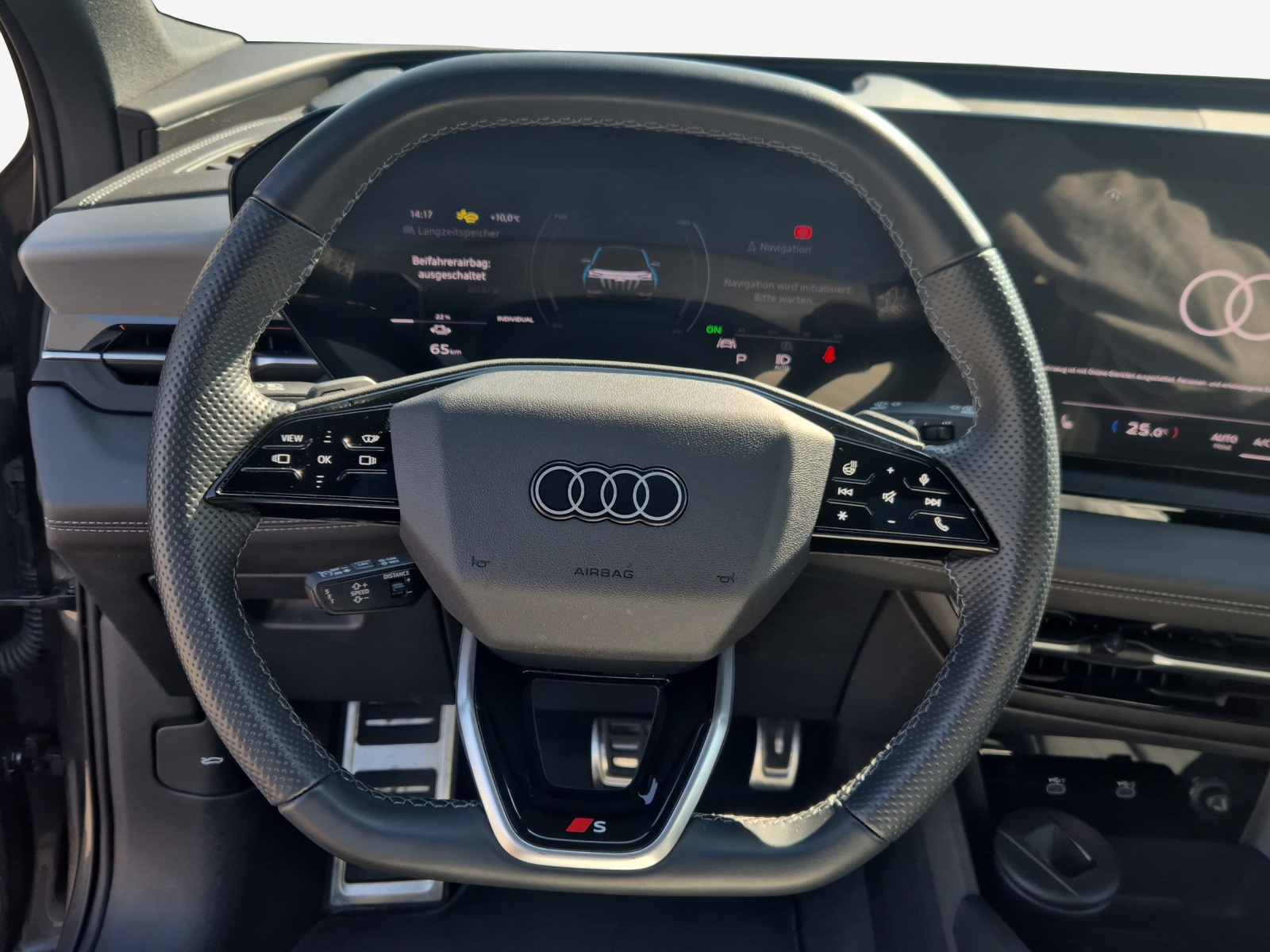AUDI Q6 e-tron quattro-image-10
