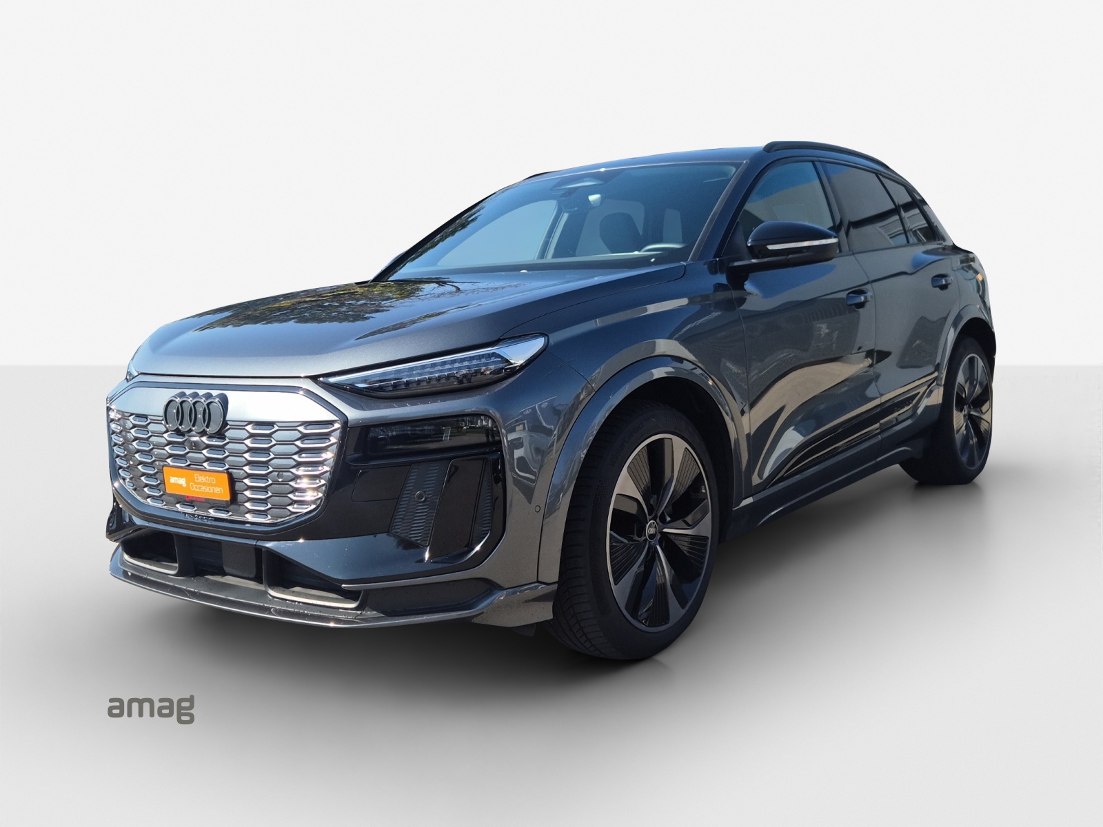 AUDI Q6 e-tron quattro-image-0
