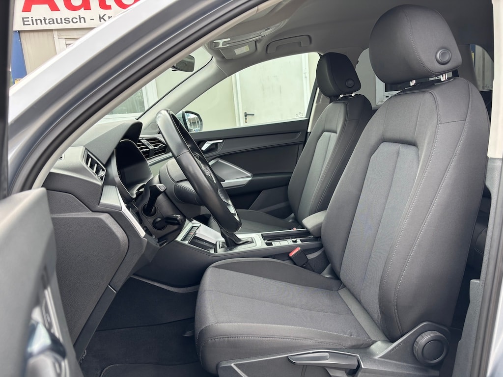 AUDI Q3 35 TFSI advanced S-tronic-image-6